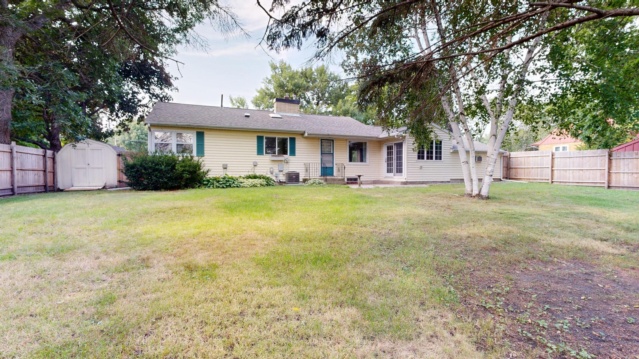 2nd image of 504 19th Ave Sw, Willmar, MN 56201 | MLS# 7124204