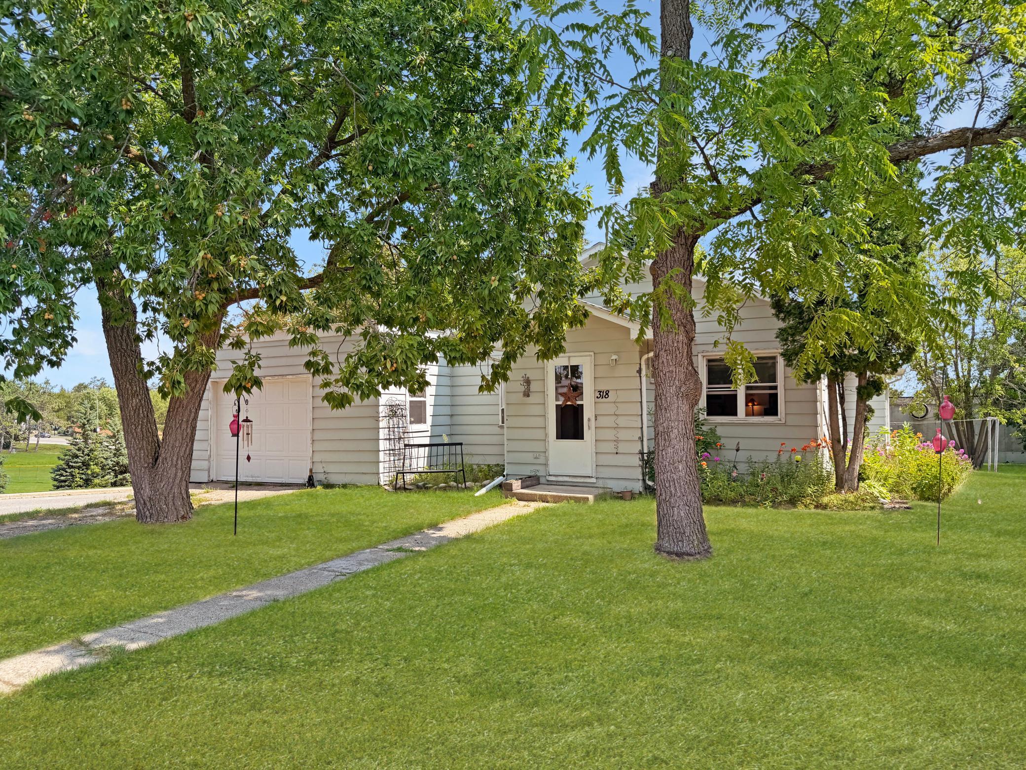 2nd image of 318 Clearwater Ave Nw, Bagley, MN 56621 | MLS# 7124222