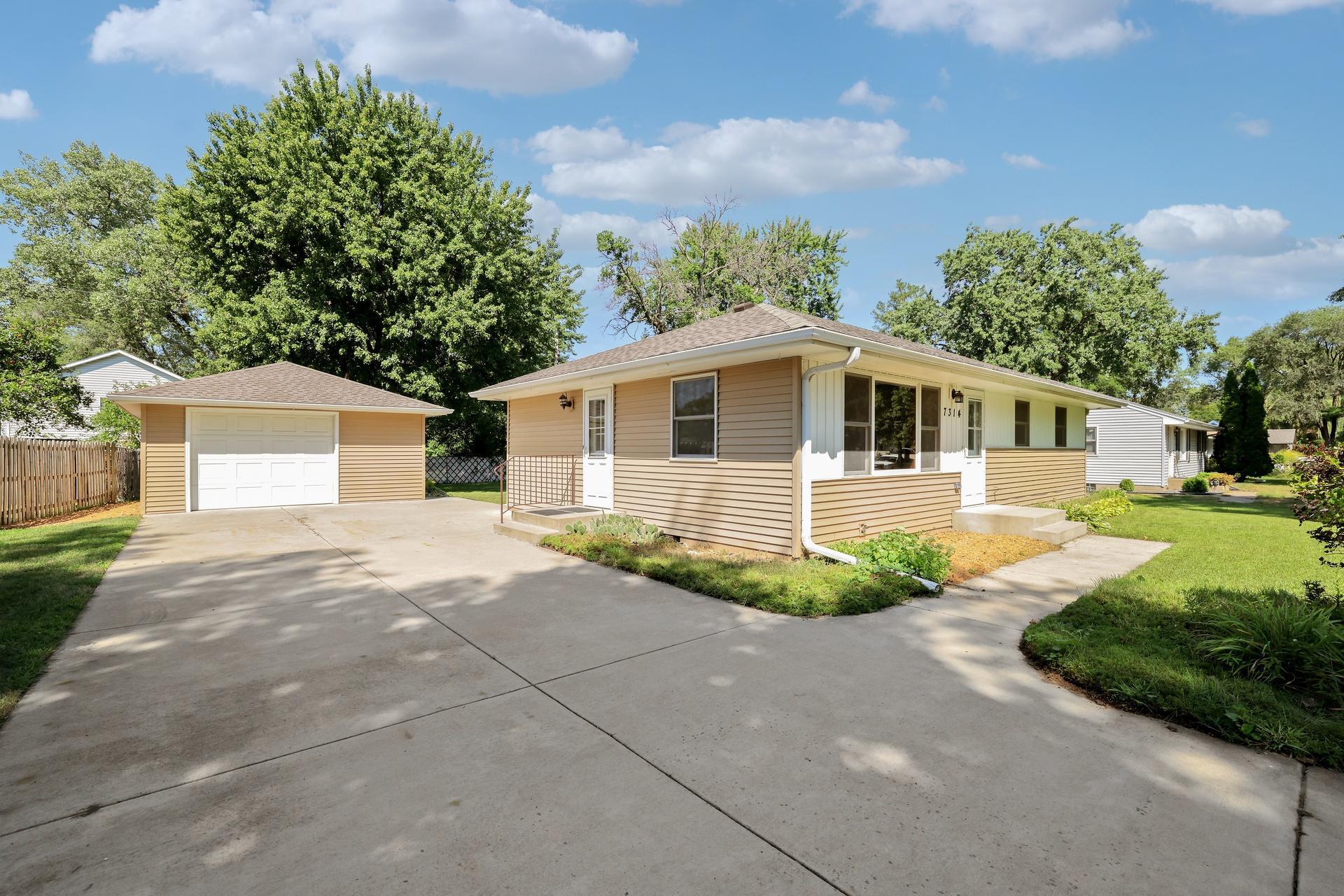 3rd image of 7314 Hayes St Ne, Minneapolis, MN 55432 | MLS# 7124262