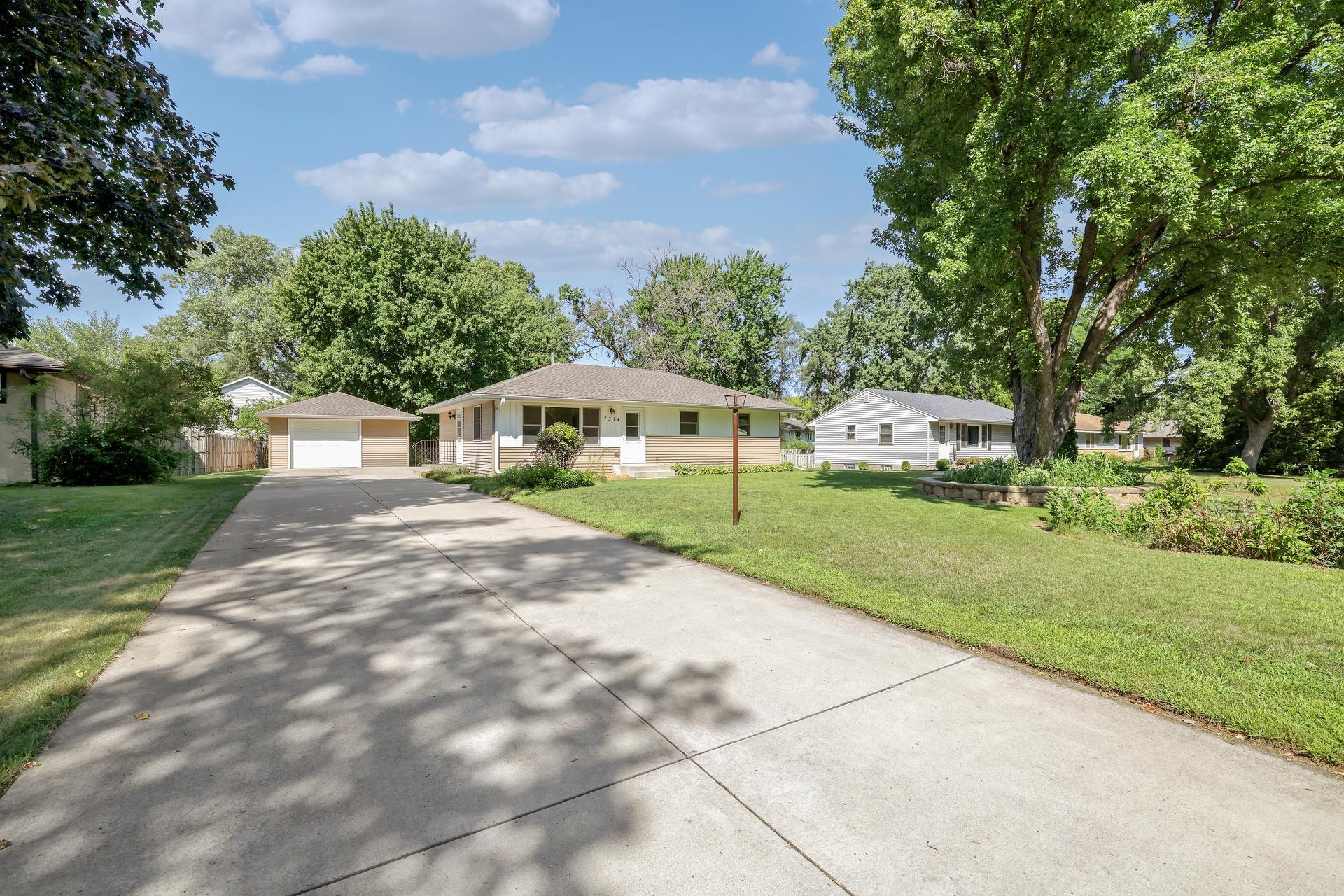2nd image of 7314 Hayes St Ne, Minneapolis, MN 55432 | MLS# 7124262