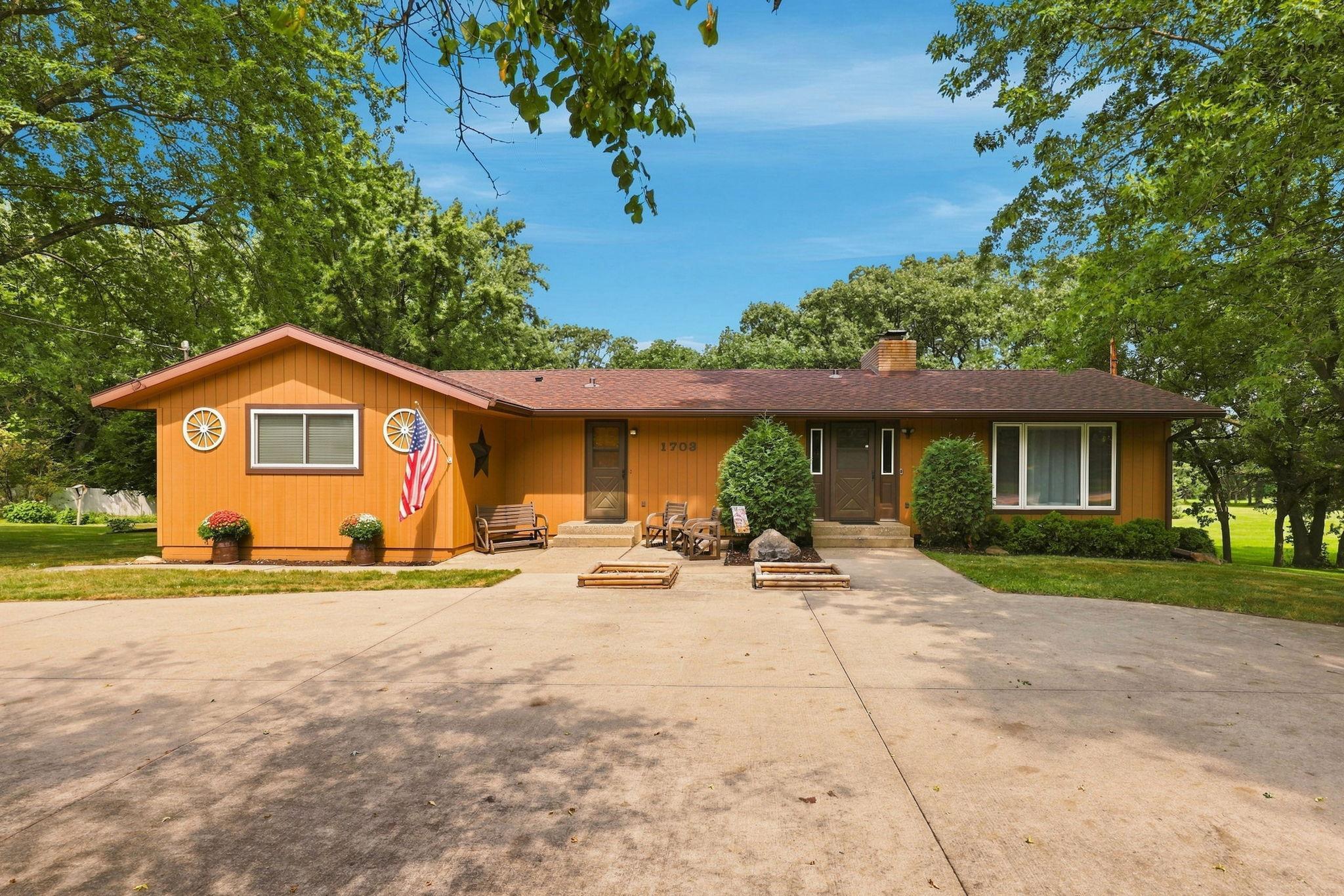 1st image of 1703 2nd St Se, Saint Cloud, MN 56304 | MLS# 7124292