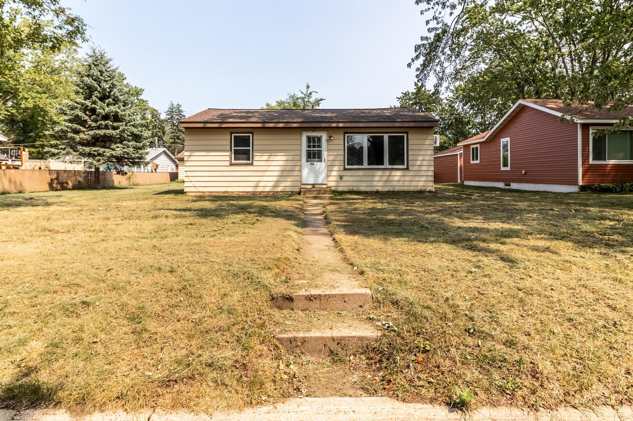 2nd image of 916 34th Ave N, Saint Cloud, MN 56303 | MLS# 7124314