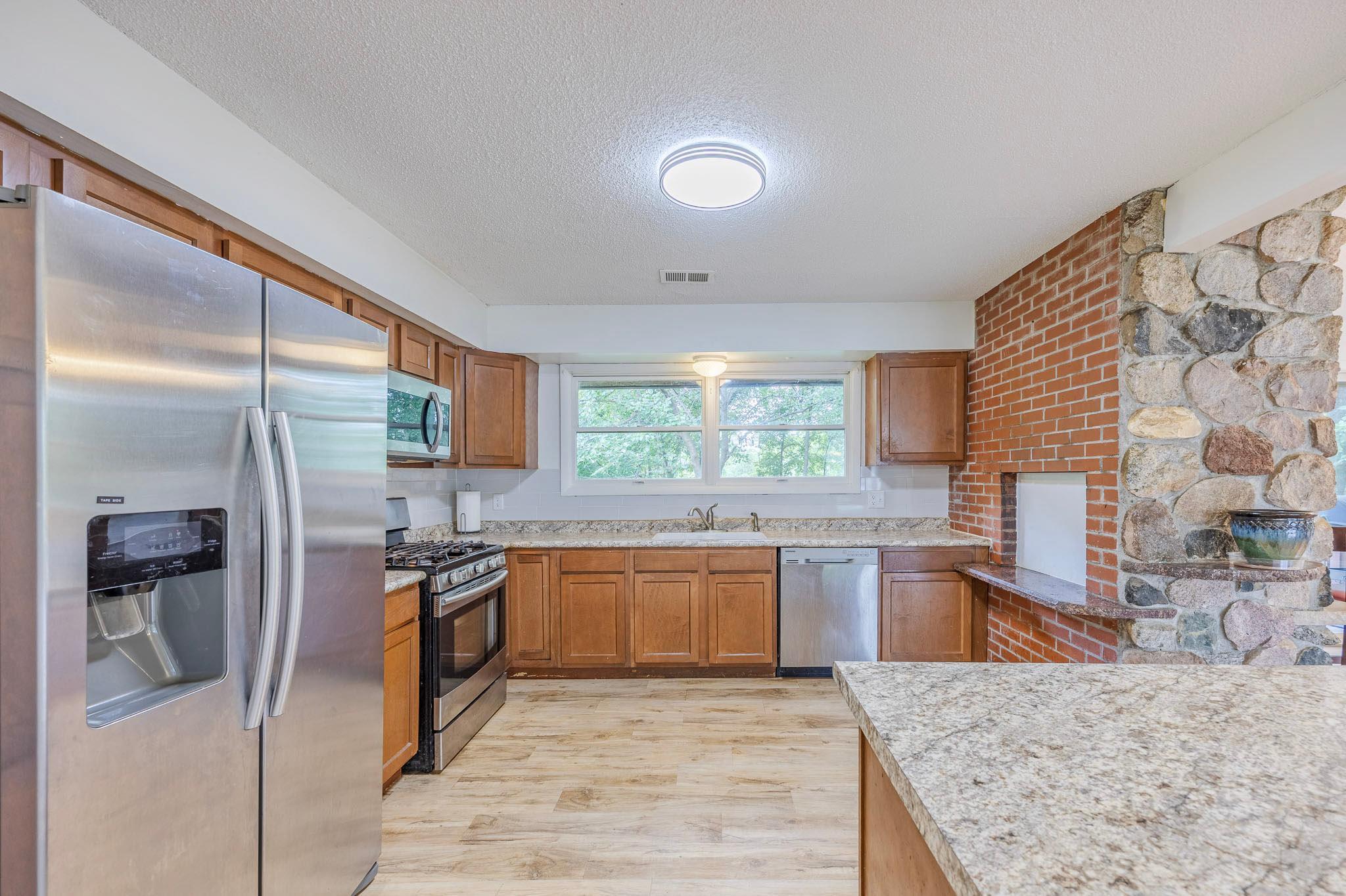 4th image of 1212 44 1/2 Ave Ne, Columbia Heights, MN 55421 | MLS# 7124317