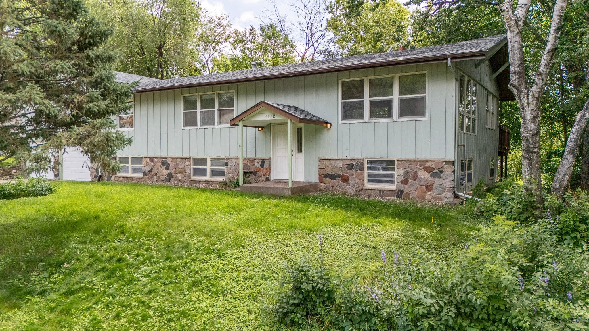 2nd image of 1212 44 1/2 Ave Ne, Columbia Heights, MN 55421 | MLS# 7124317