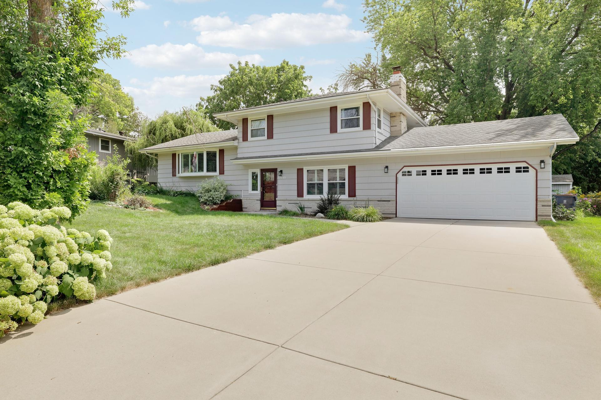 1st image of 4541 Heritage Hills Cir, Minneapolis, MN 55437 | MLS# 7124318