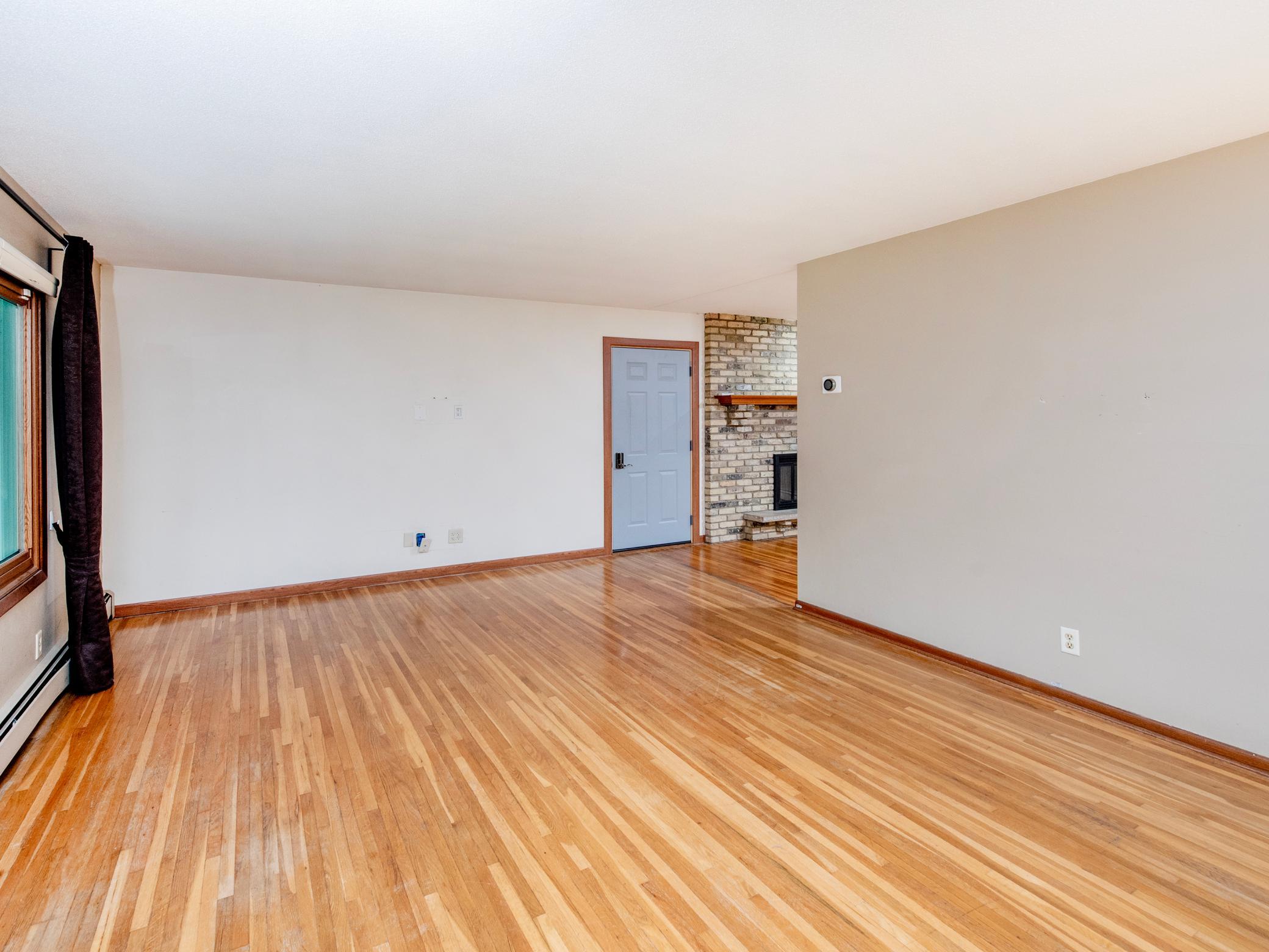Photo 4 of Single family home for sale at 1801 River Hills Dr, Burnsville, MN 55337 | MLS# 7124350 | Listing updated on 2026-09-02