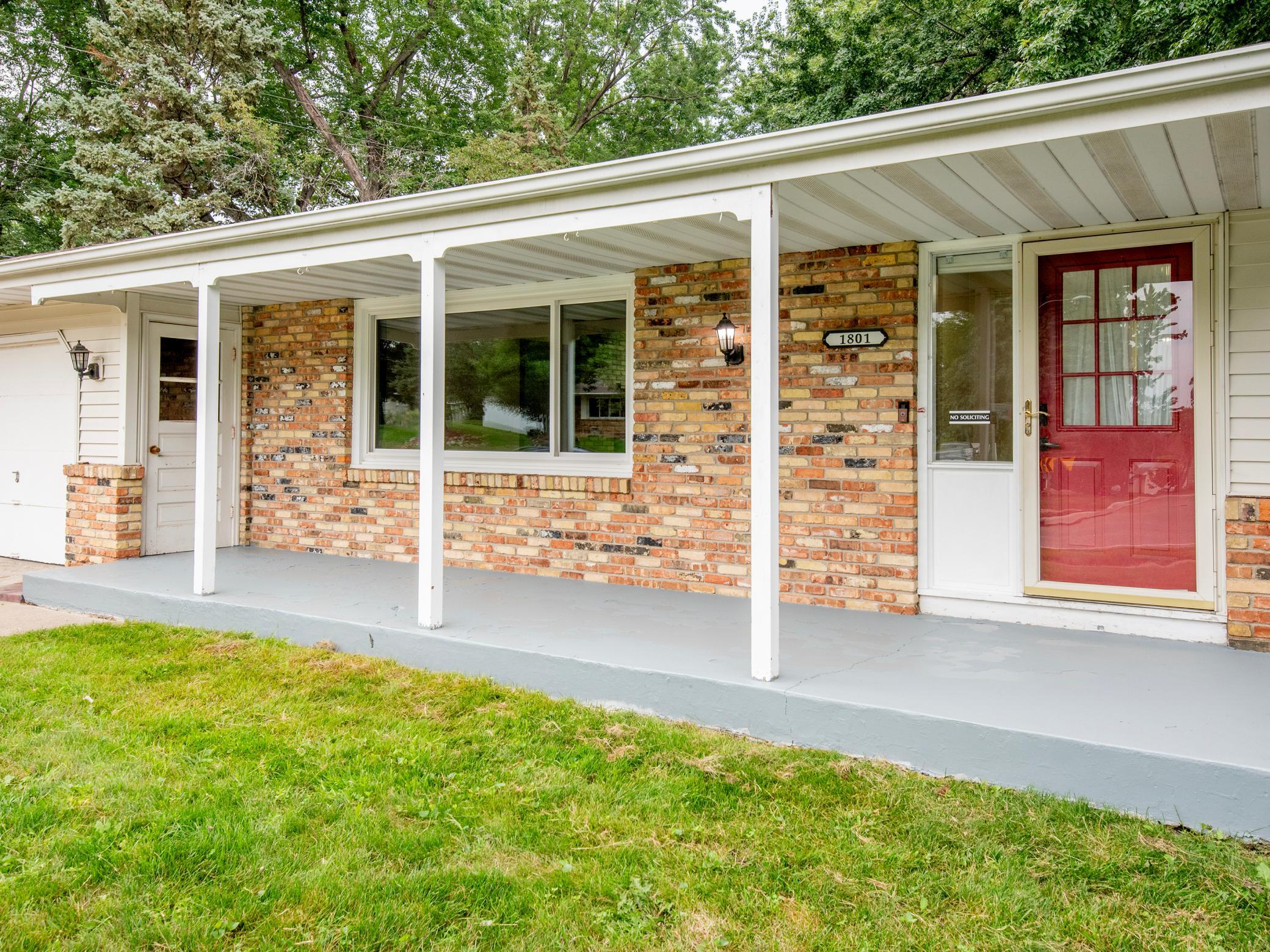 Photo 1 of Single family home for sale at 1801 River Hills Dr, Burnsville, MN 55337 | MLS# 7124350 | Listing updated on 2026-09-02