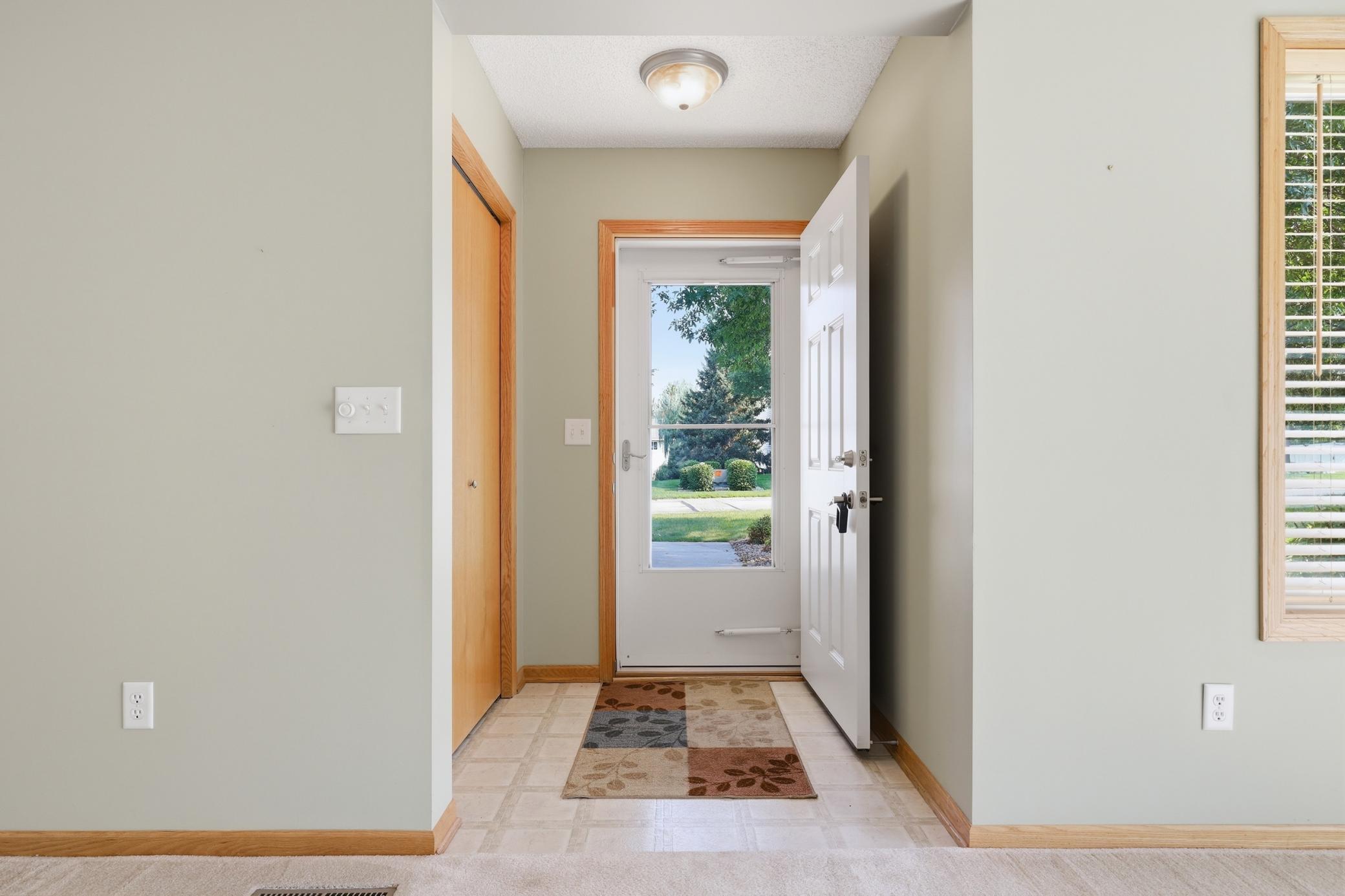 4th image of 1005 Ivy Ridge Ter, Buffalo, MN 55313 | MLS# 7124376