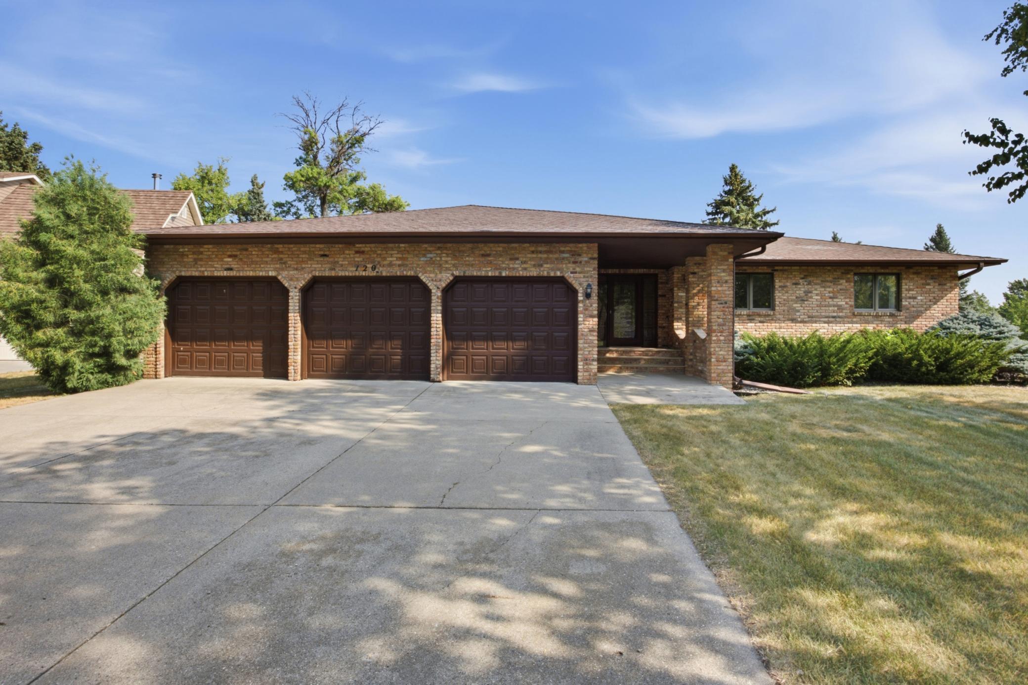 2nd image of 120 Prairiewood Dr S, Fargo, ND 58103 | MLS# 7124394