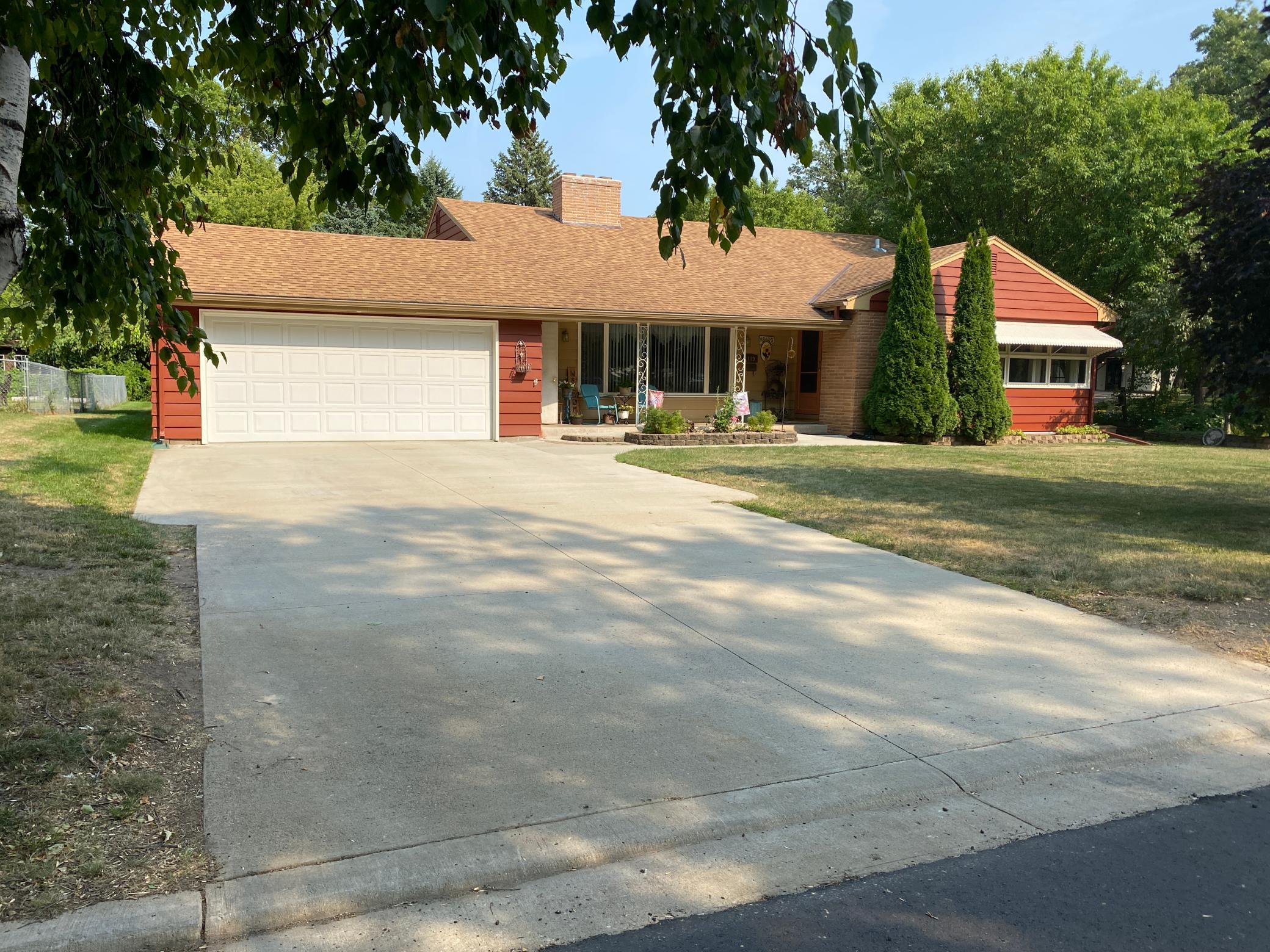 1st image of 1119 Lake St, Alexandria, MN 56308 | MLS# 7124421