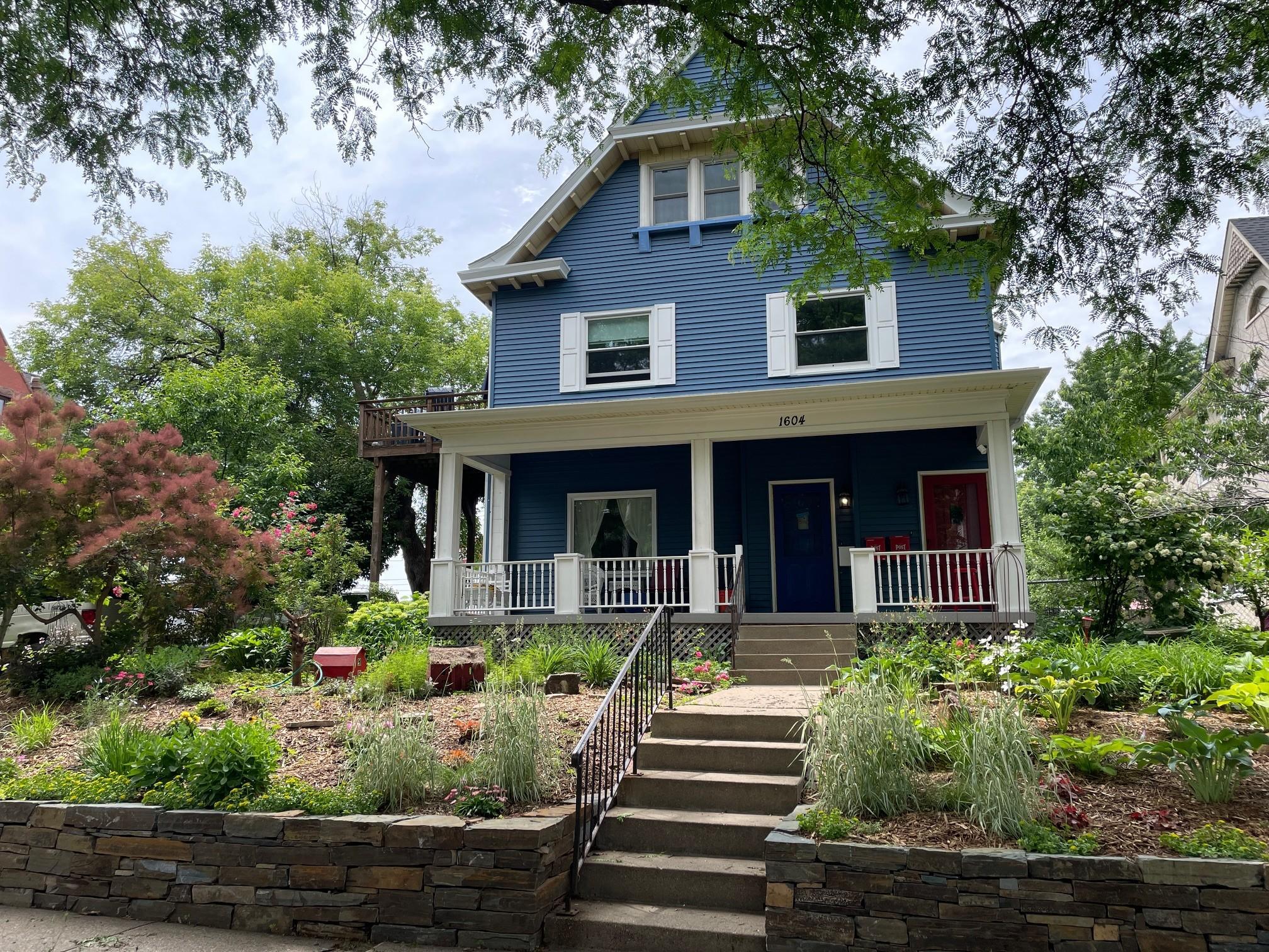 1st image of 1604 Elliot Ave, Minneapolis, MN 55404 | MLS# 7124468