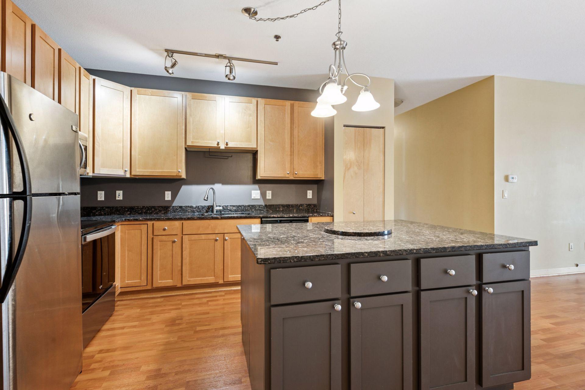 3rd image of 2900 University Ave Se #208, Minneapolis, MN 55414 | MLS# 7124478