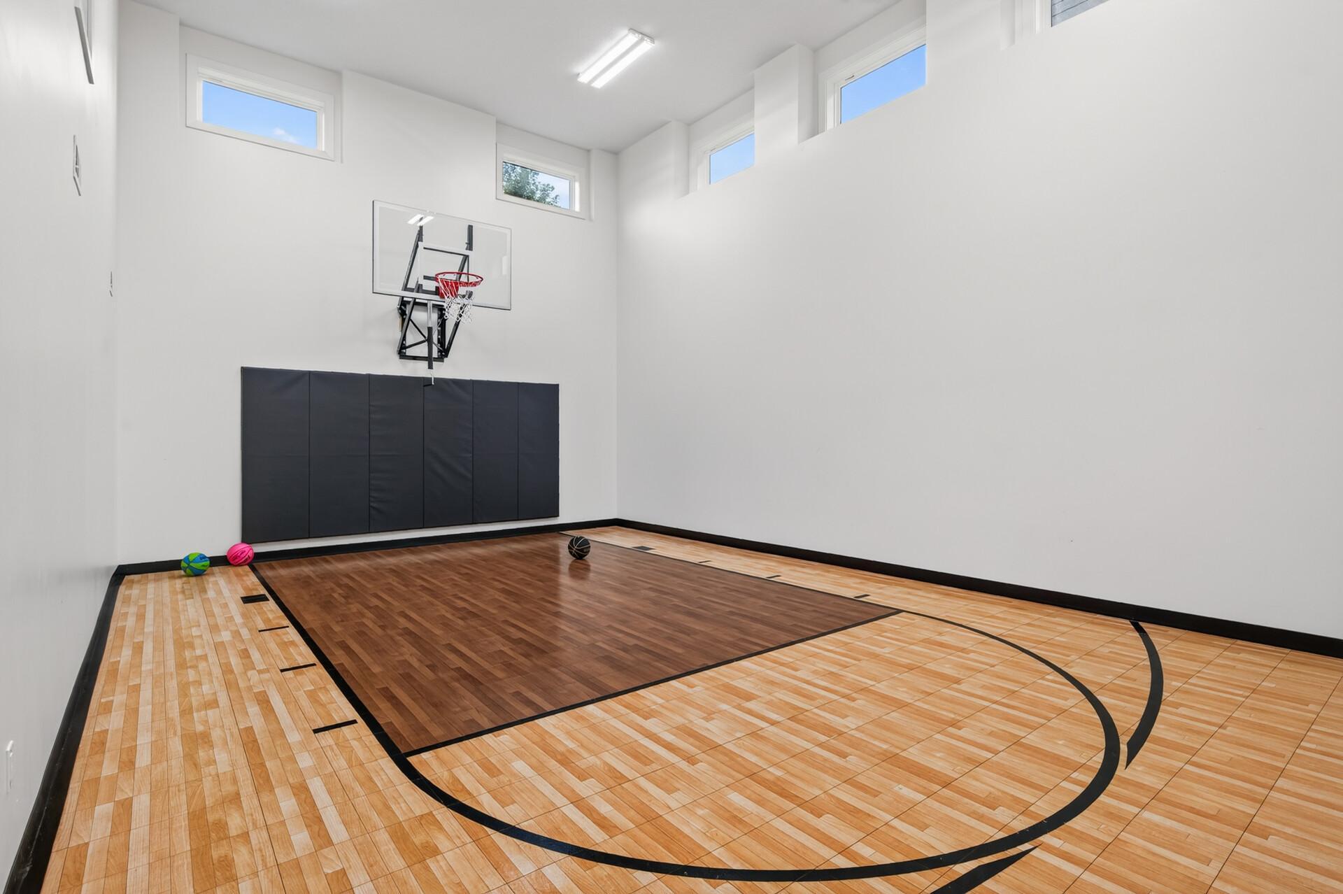 3rd image of 9960 Arrowwood Trl, Saint Paul, MN 55129 | MLS# 7124491
