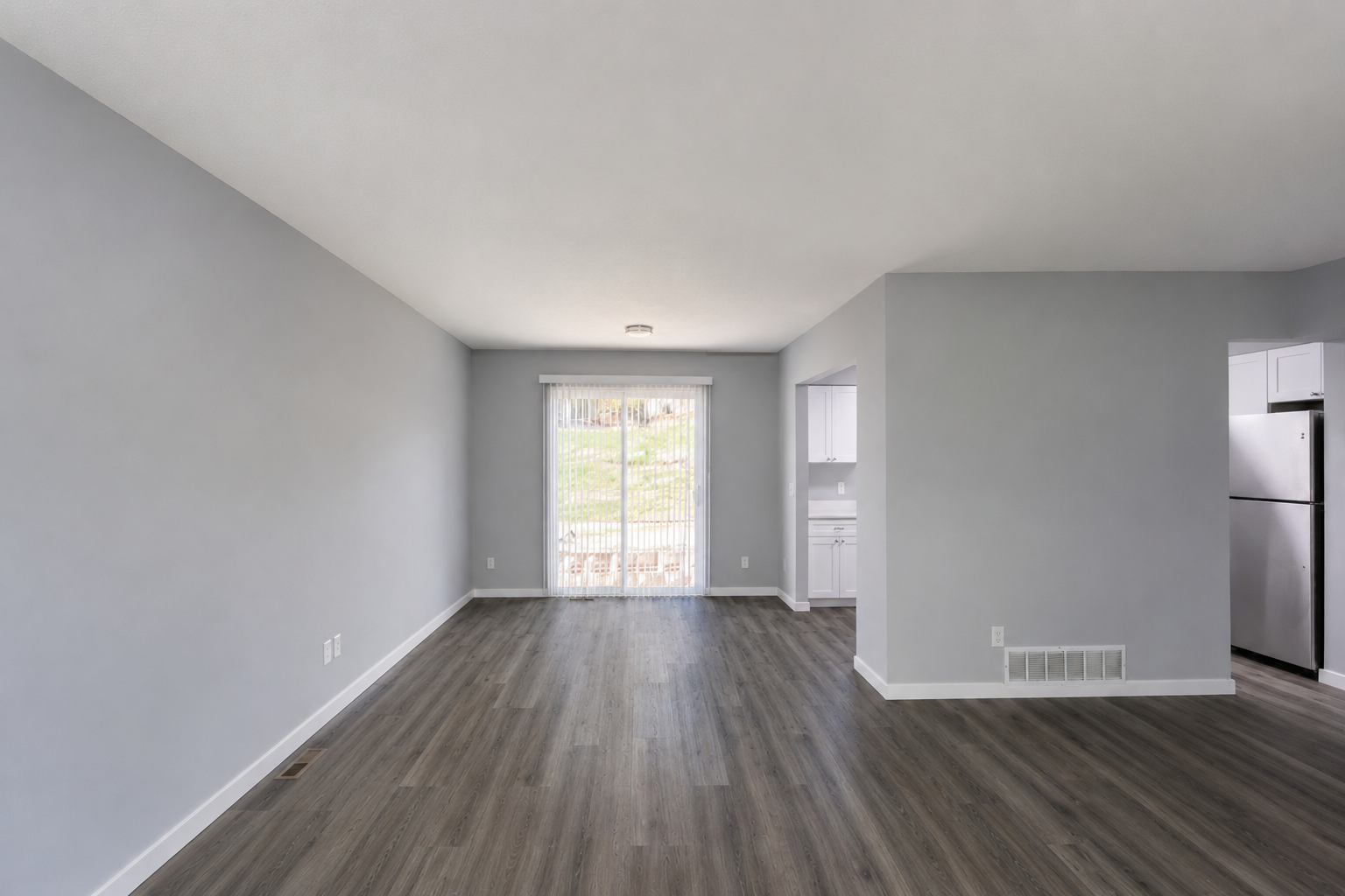 4th image of 7797 Woodpark Blvd, Saint Paul, MN 55125 | MLS# 7124500