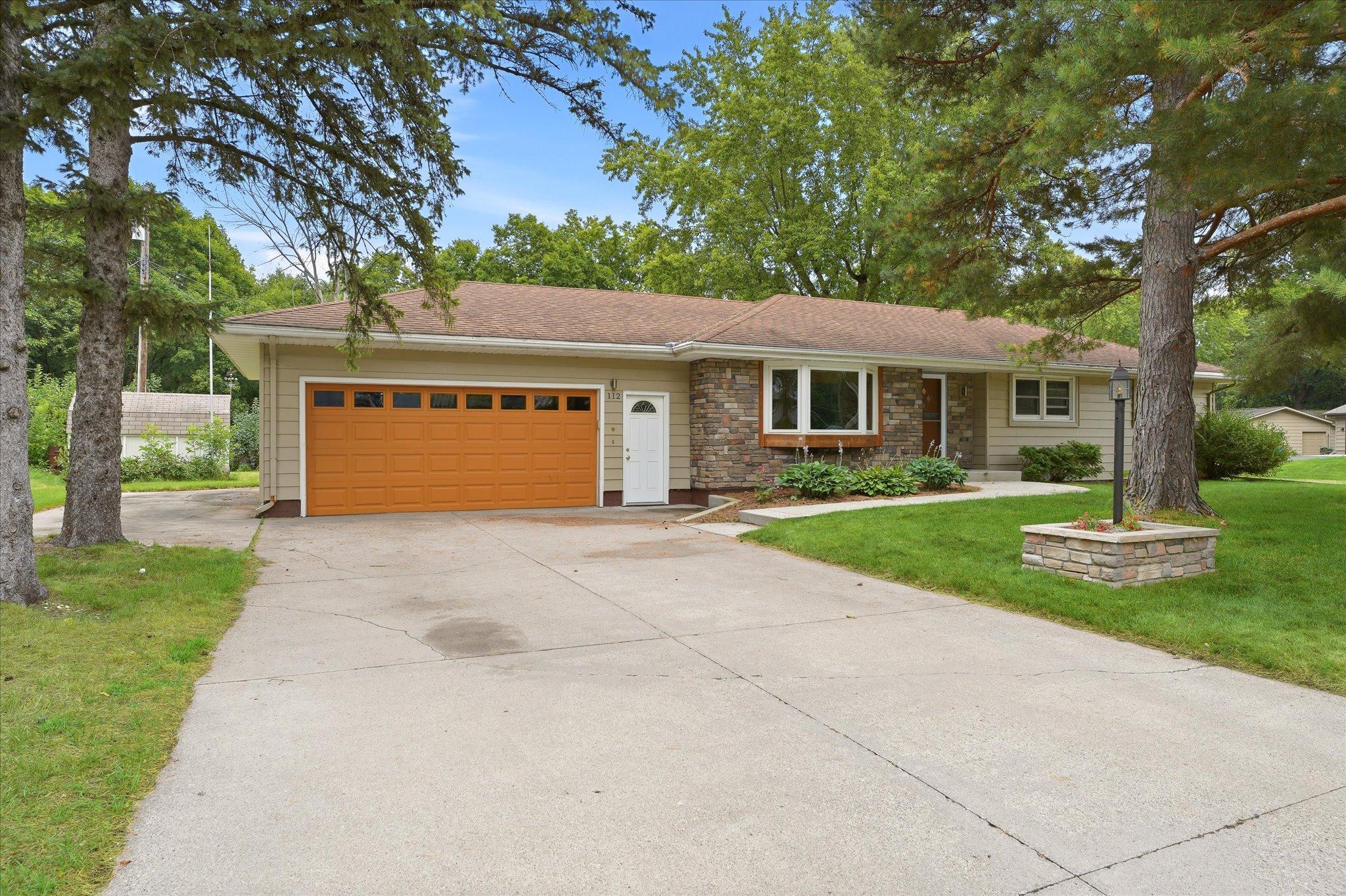 1st image of 112 Willow Dr Sw, Saint Michael, MN 55376 | MLS# 7124530