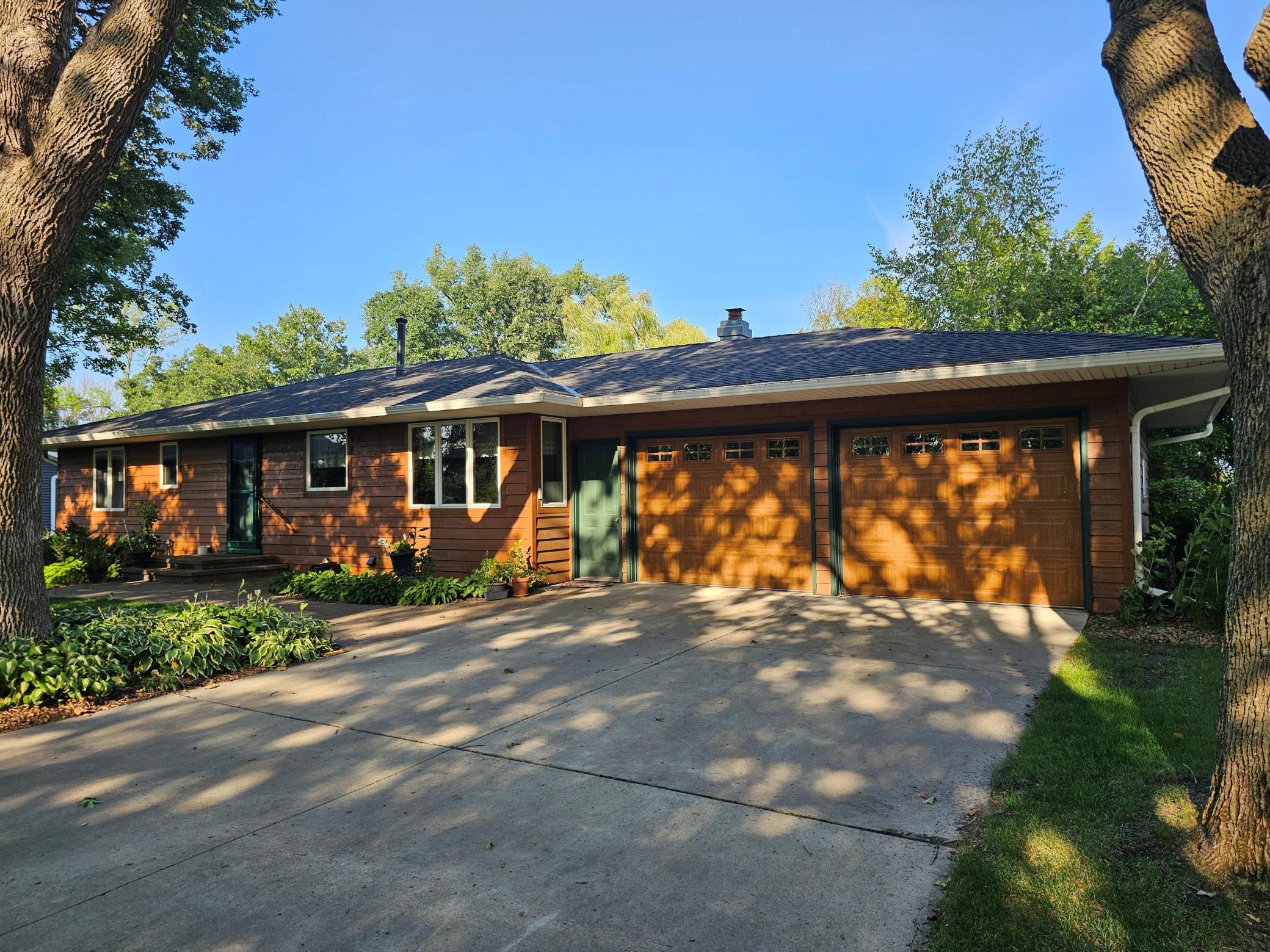 1st image of 1909 Country Club Dr Ne, Willmar, MN 56201 | MLS# 7124534
