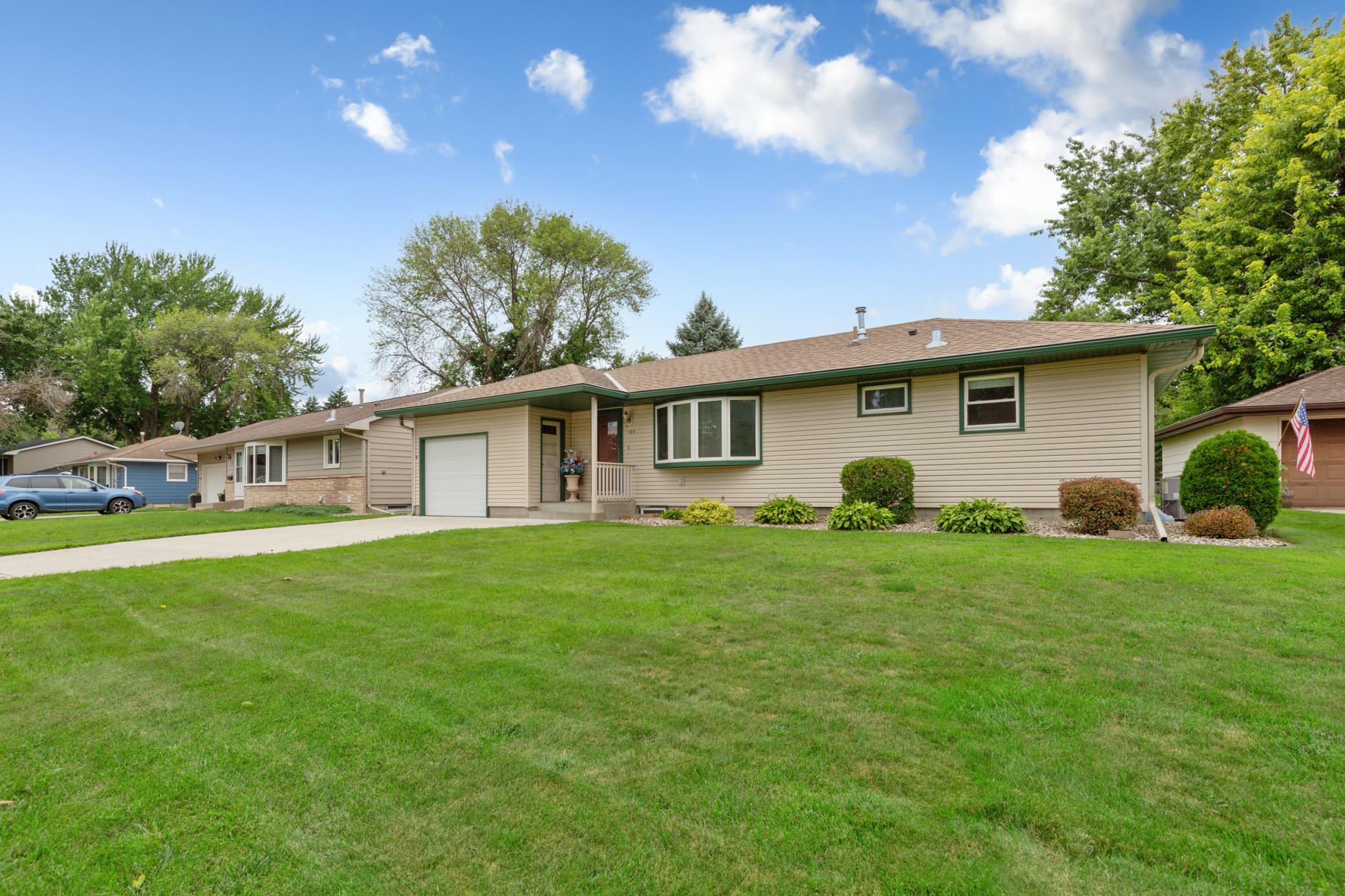 1st image of 120 N Manitou Dr, Mankato, MN 56001 | MLS# 7124551
