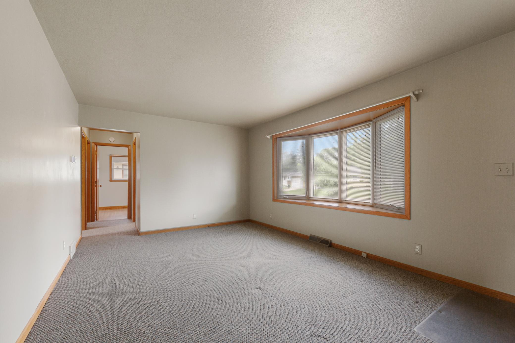 3rd image of 120 N Manitou Dr, Mankato, MN 56001 | MLS# 7124551