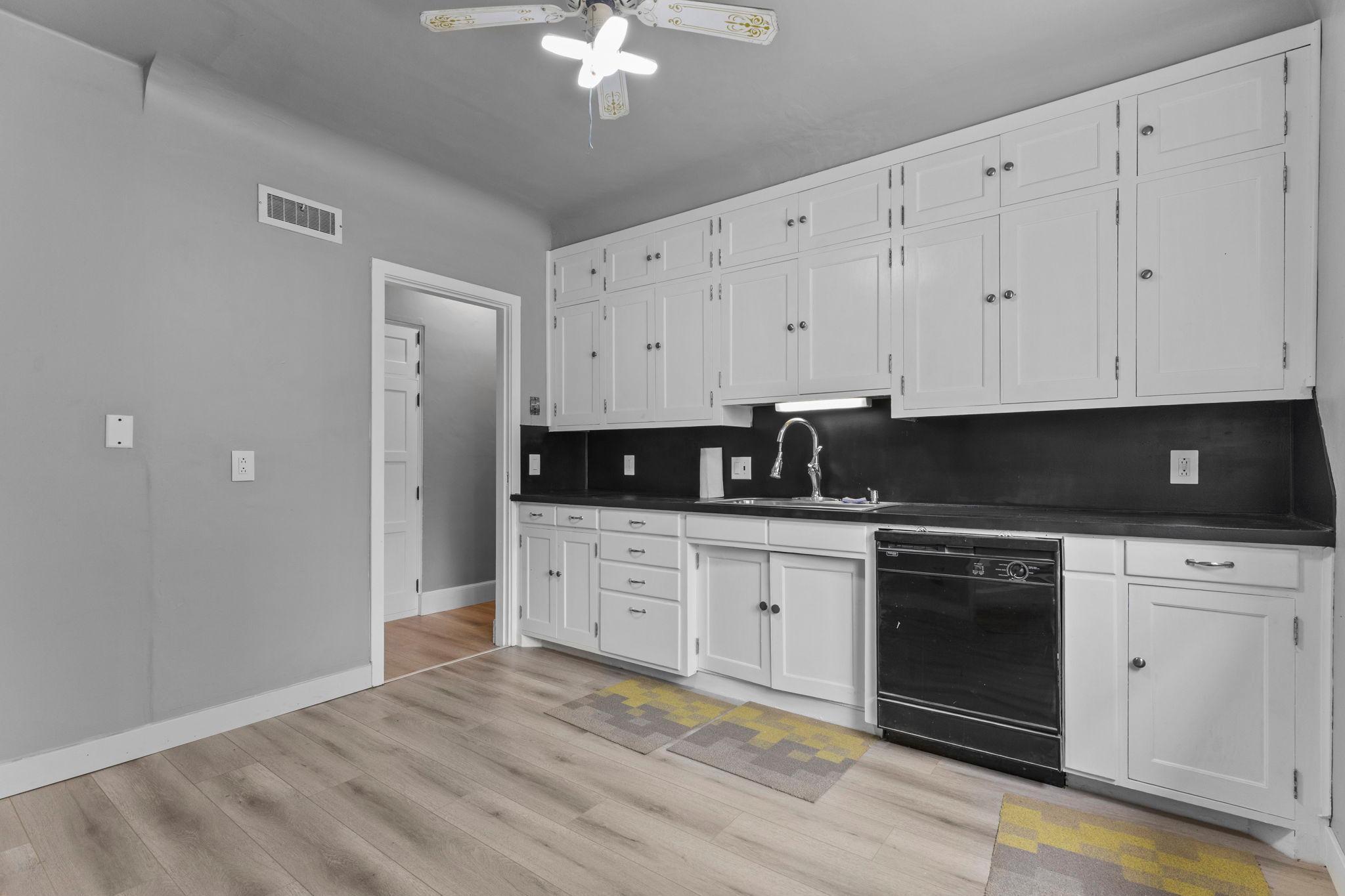 4th image of 813 7Th St, Madison Lake, MN 56063 | MLS# 7124563