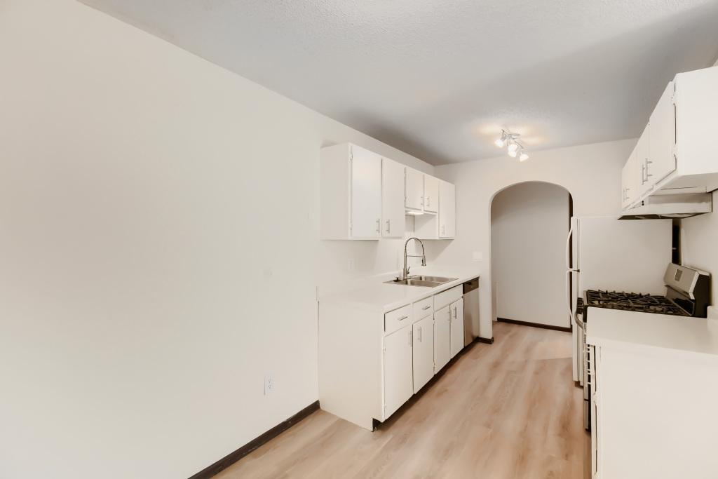 5th image of 7350 York Ave S, Edina, MN 55435