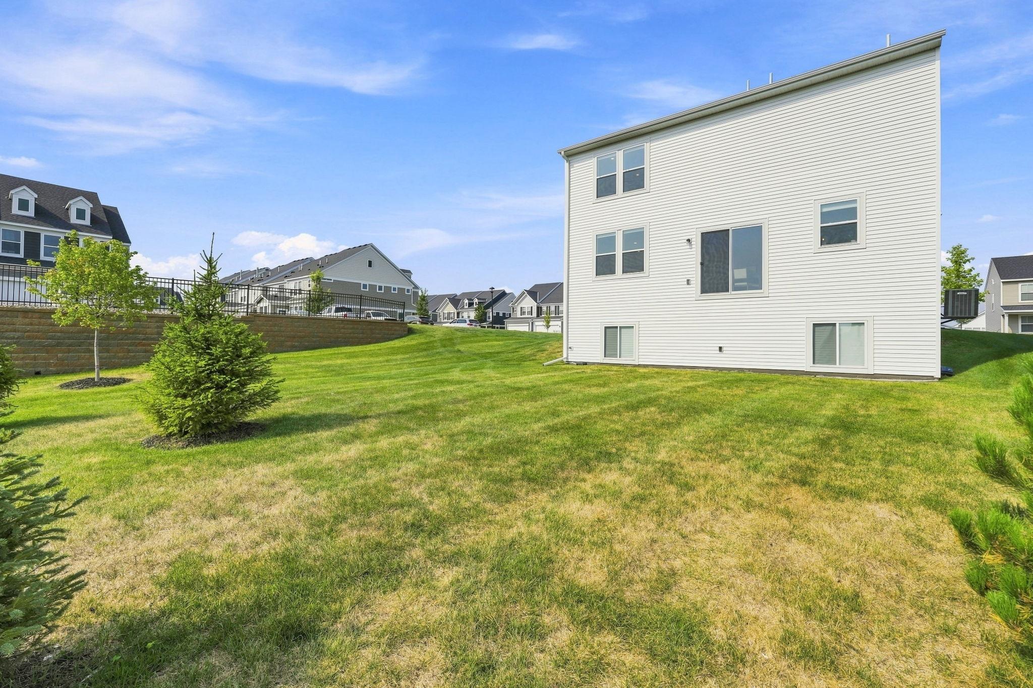 4th image of 4844 Airlake Dr, Saint Paul, MN 55129 | MLS# 7124641