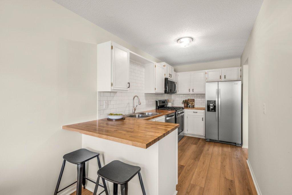 5th image of 11934 70Th Pl N, Maple Grove, MN 55369 | MLS# 7124707