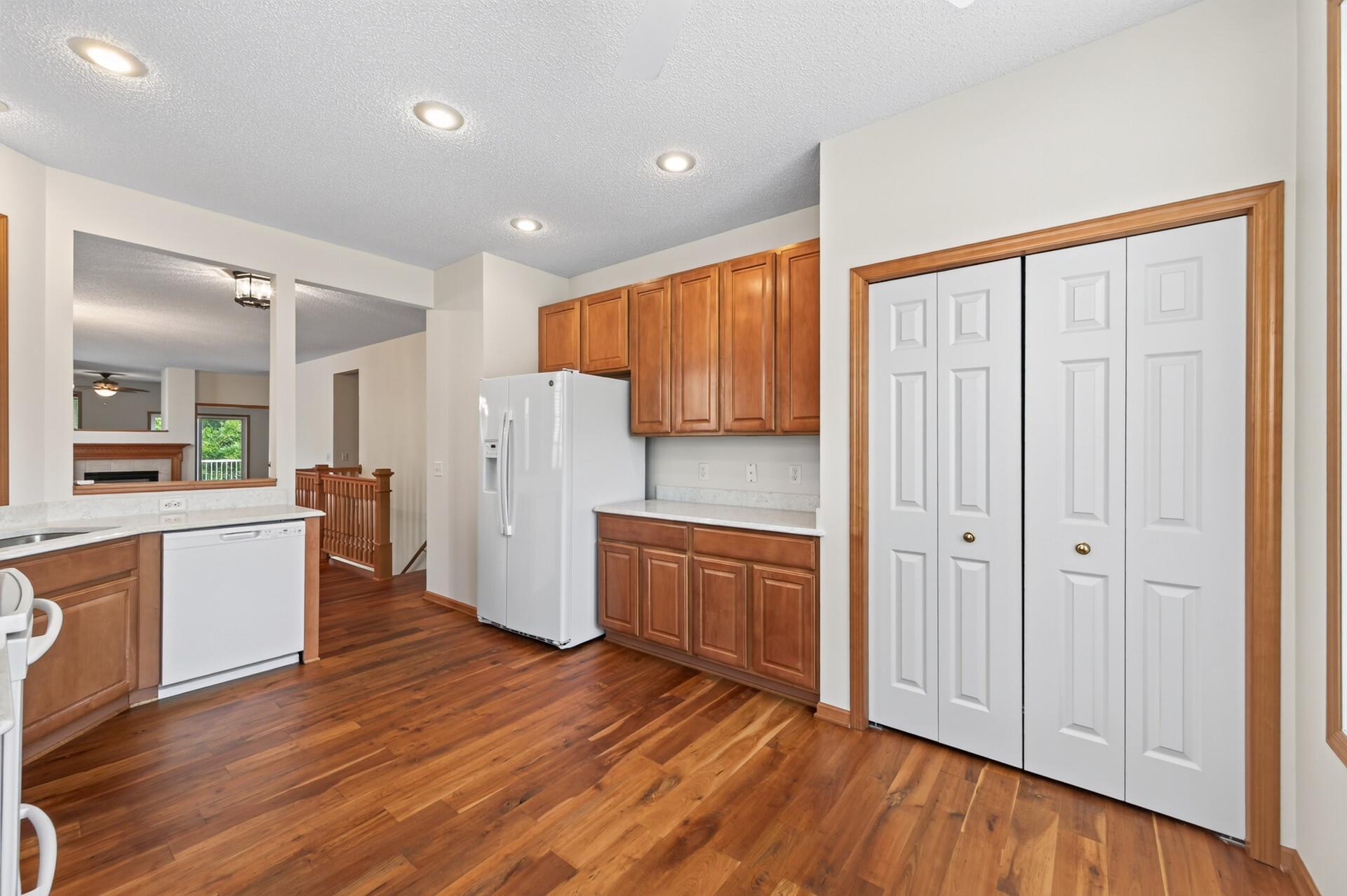 4th image of 10986 Thone Rd, Saint Paul, MN 55129 | MLS# 7124783