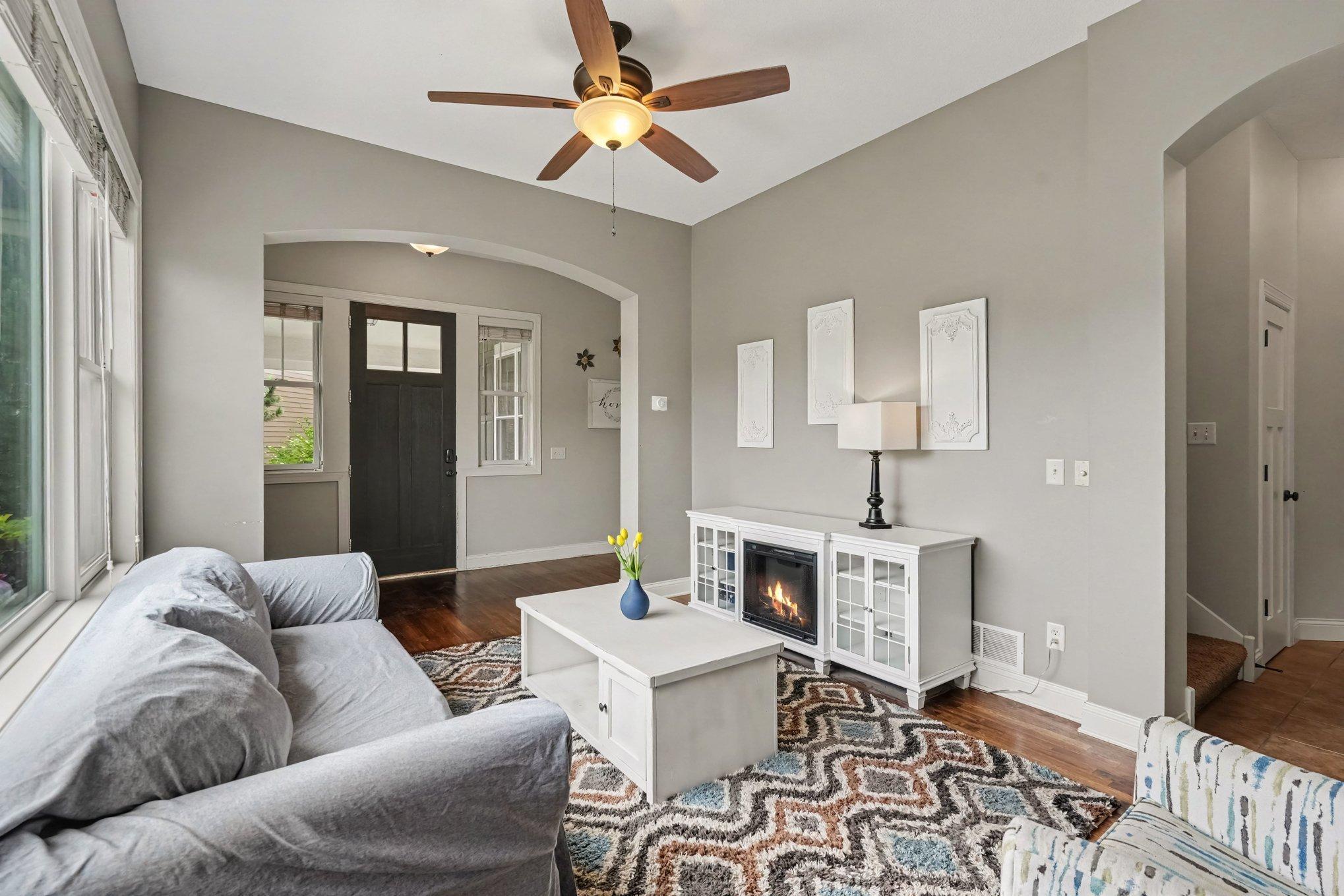 4th image of 11665 Azure Ct, Inver Grove Heights, MN 55077 | MLS# 7124793