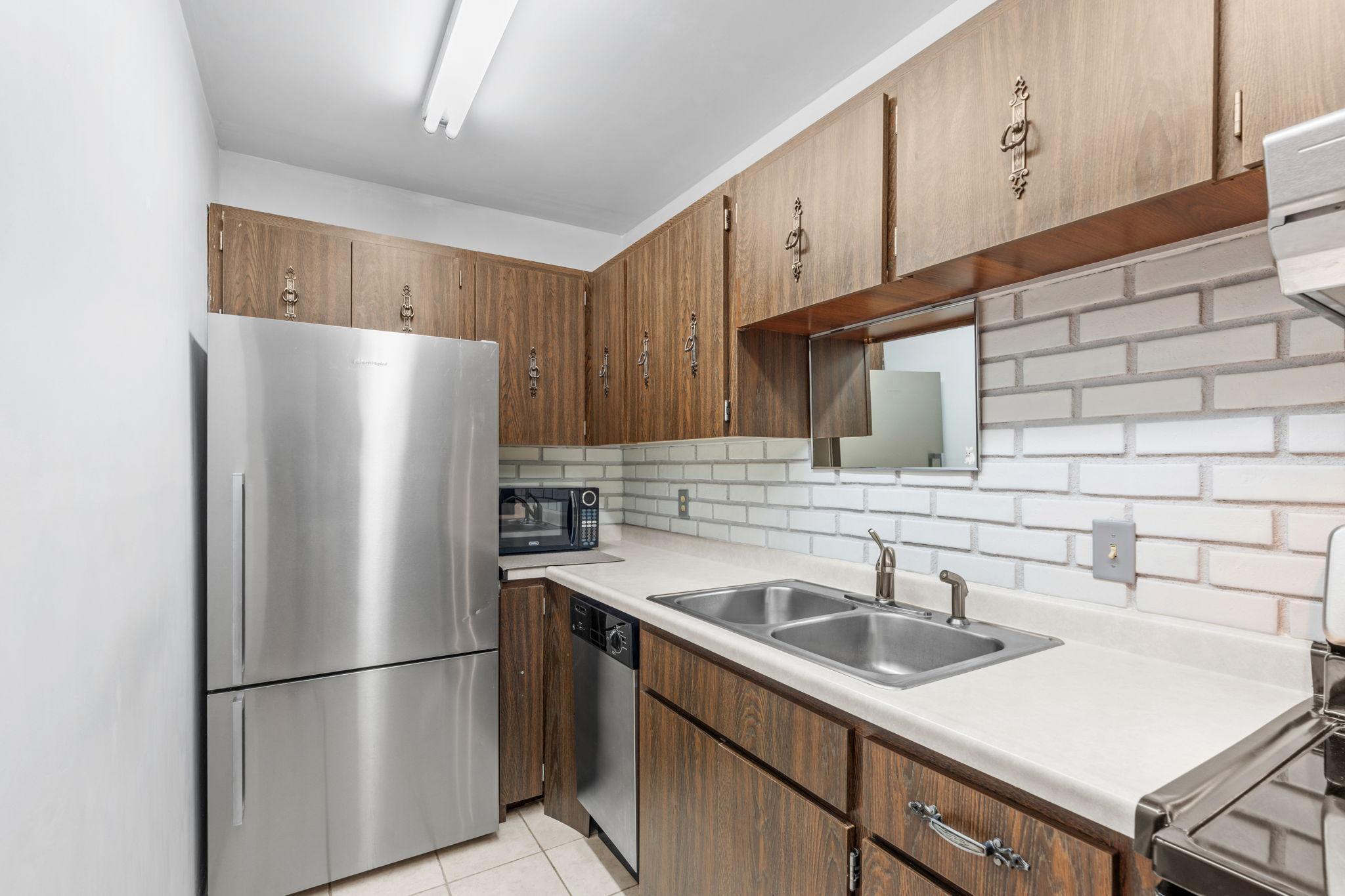 5th image of 4120 Parklawn Ave #220, Minneapolis, MN 55435 | MLS# 7124801
