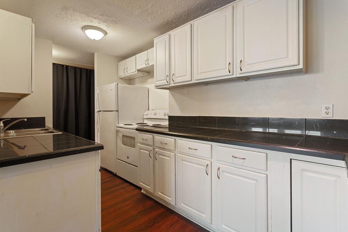3rd image of 2616 Harriet Ave #110, Minneapolis, MN 55408 | MLS# 7124822