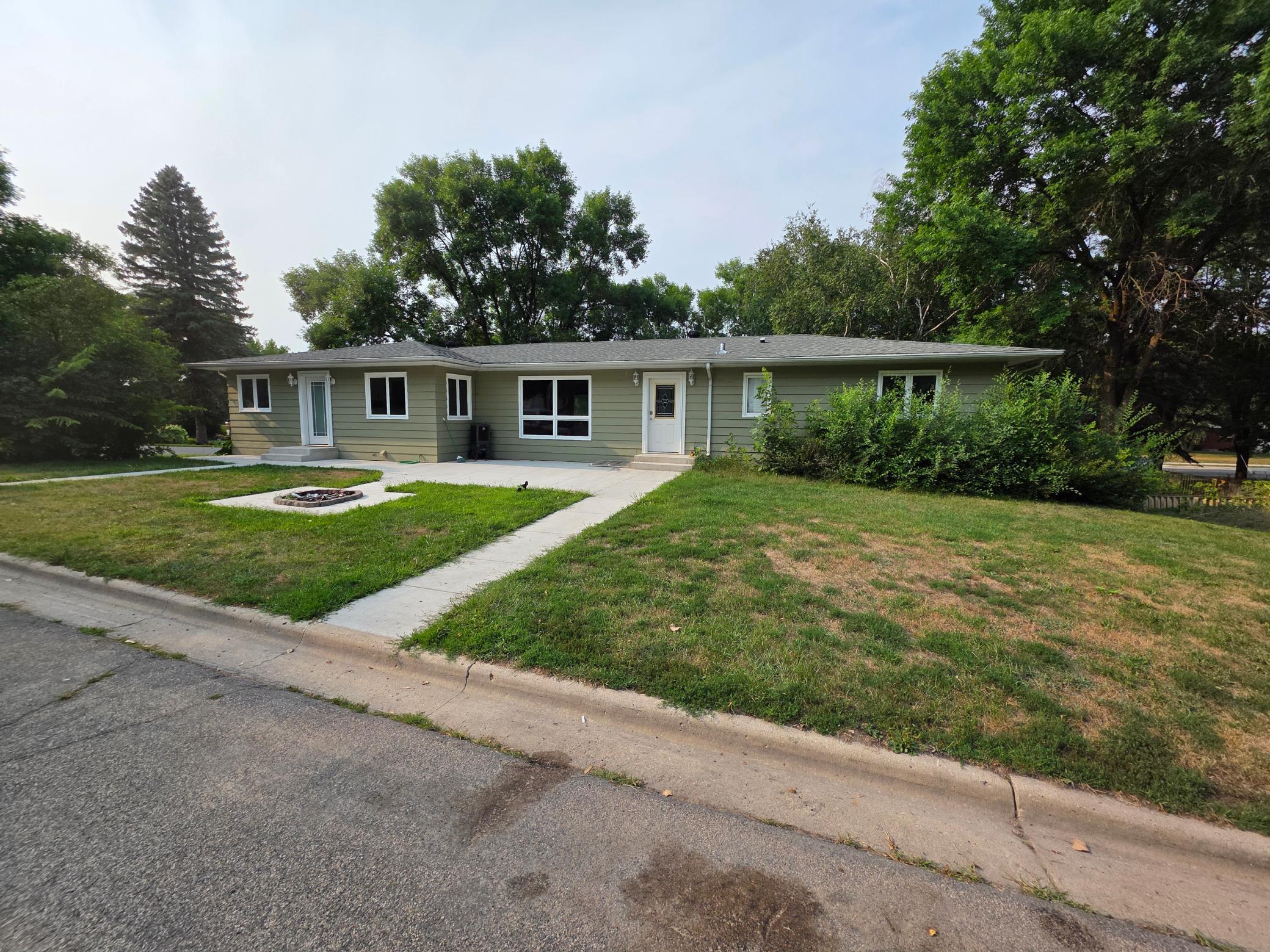 1st image of 401 1st Ave Se, Pelican Rapids, MN 56572 | MLS# 7124909