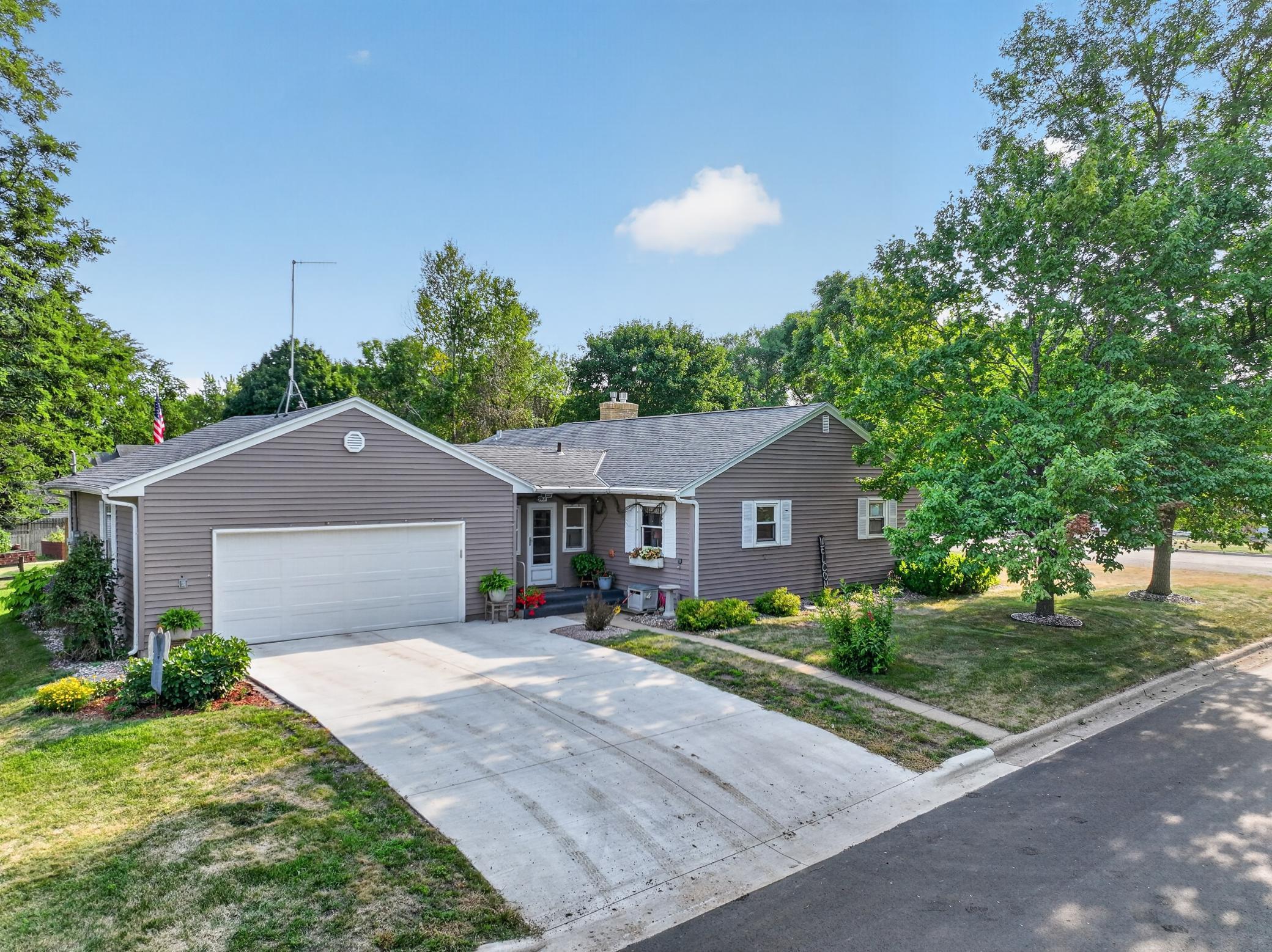 2nd image of 1401 Bryant St, Alexandria, MN 56308 | MLS# 7125045
