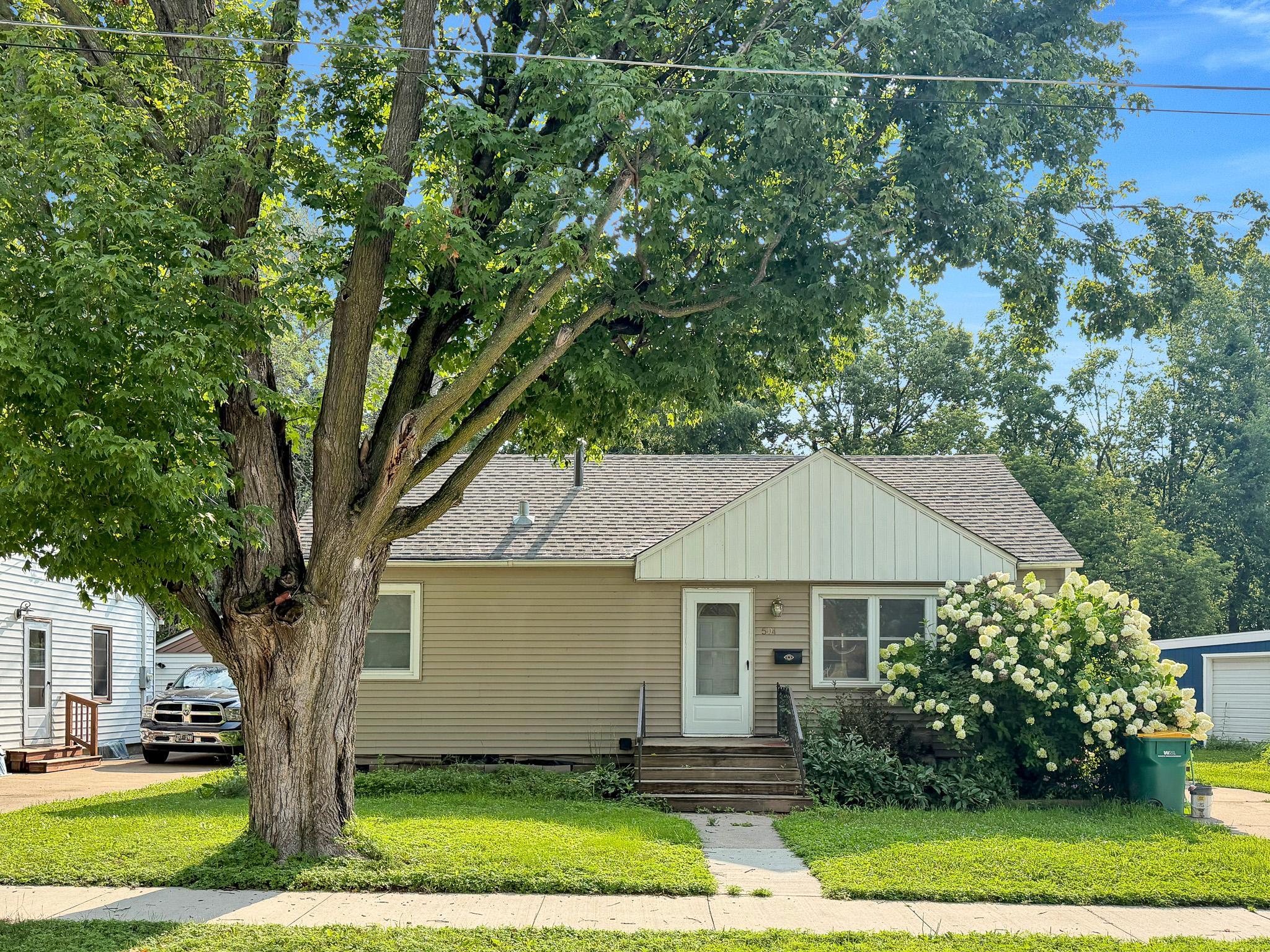 3rd image of 504 Edgewood Ave, Albert Lea, MN 56007 | MLS# 7125046