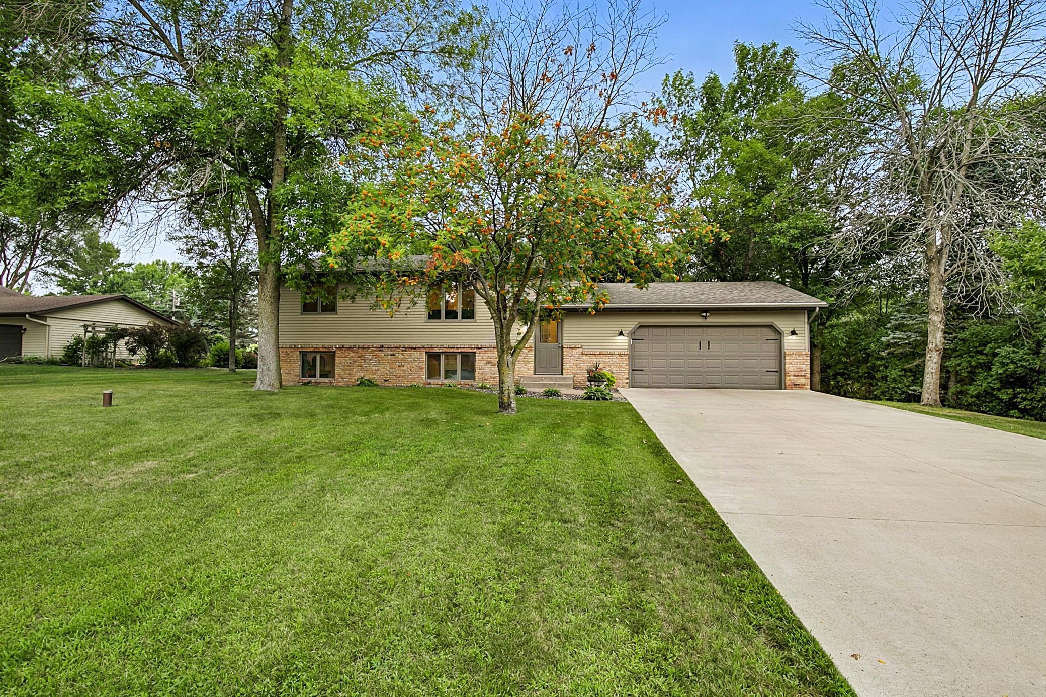 2nd image of 1557 Wildwood Rd, Saint Cloud, MN 56303 | MLS# 7125089