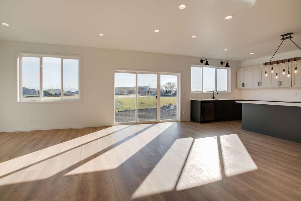 3rd image of 7025 Selkirk Dr S, Fargo, ND 58104 | MLS# 7125096