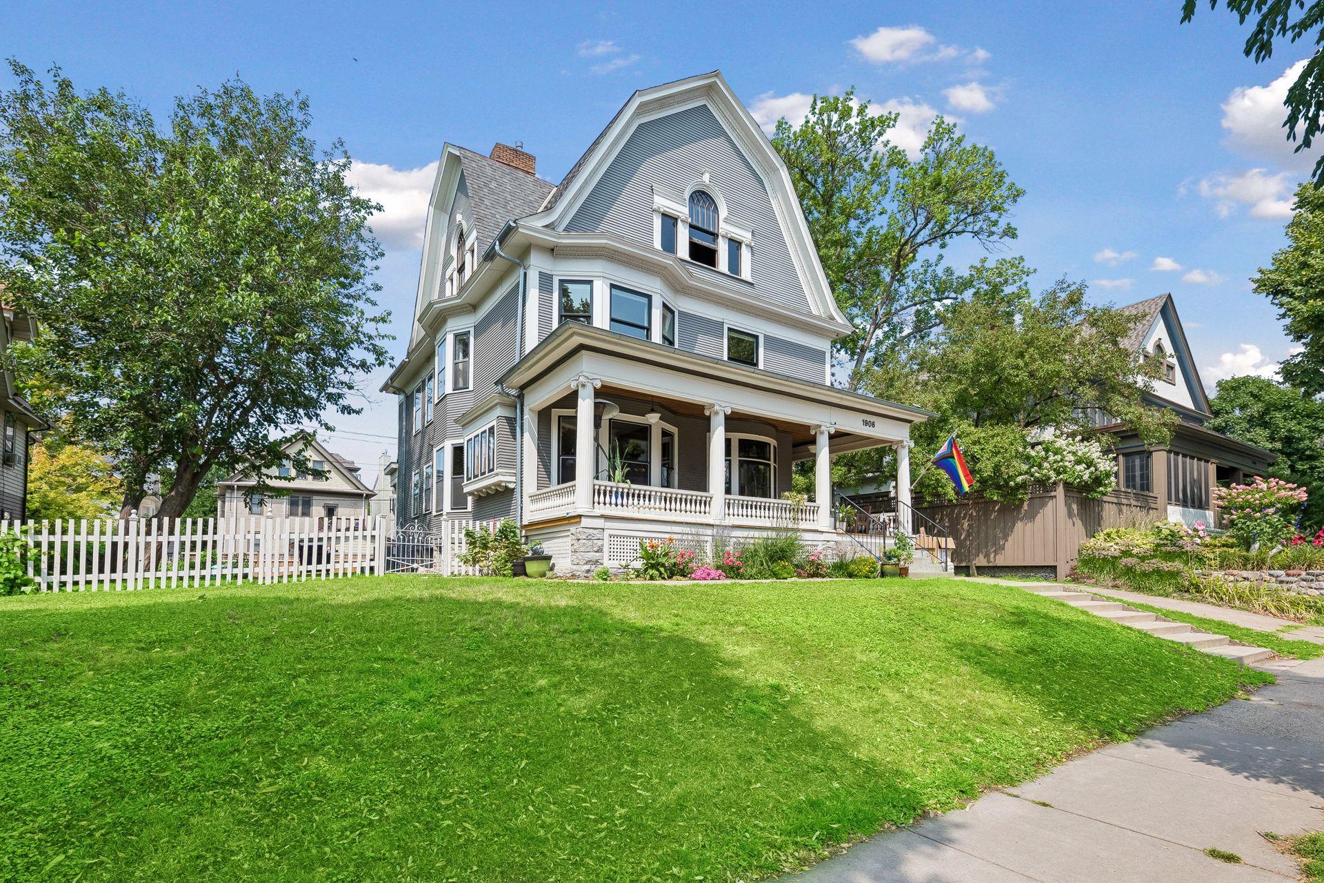 1st image of 1906 Emerson Ave S, Minneapolis, MN 55403 | MLS# 7125146