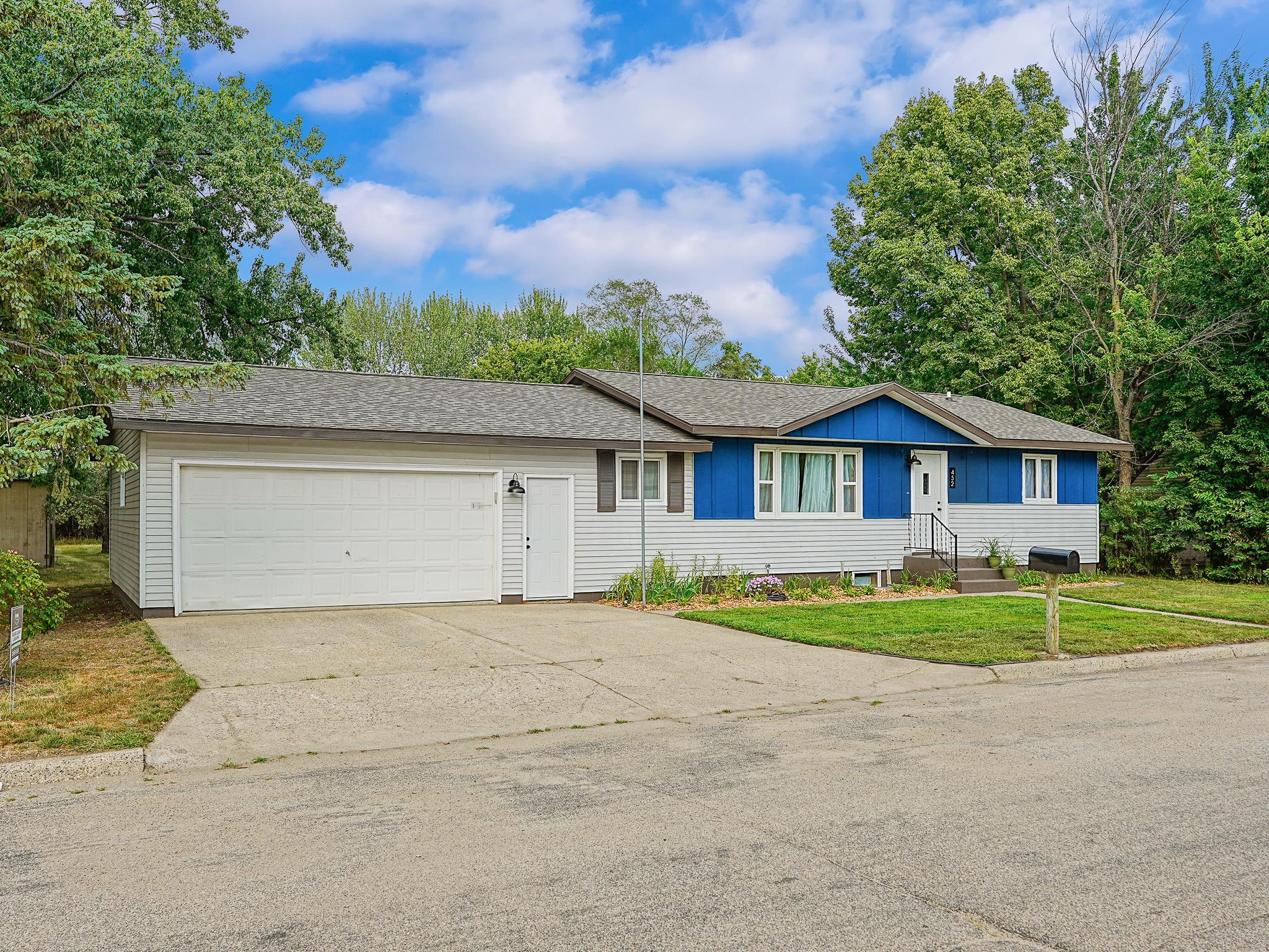 2nd image of 452 4th St Nw, Perham, MN 56573 | MLS# 7125201