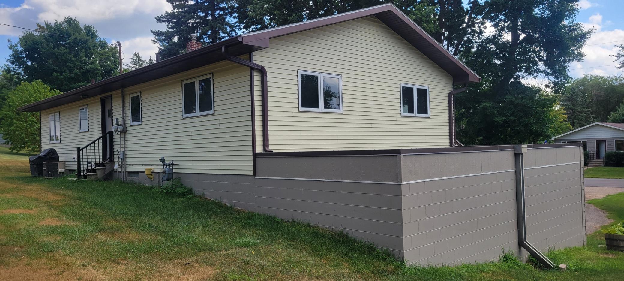3rd image of 305 E Summit St, Battle Lake, MN 56515 | MLS# 7125232