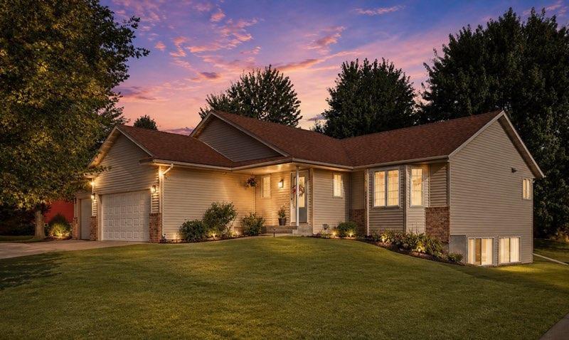 1st image of 1210 Jadden Ln Se, Owatonna, MN 55060 | MLS# 7125301