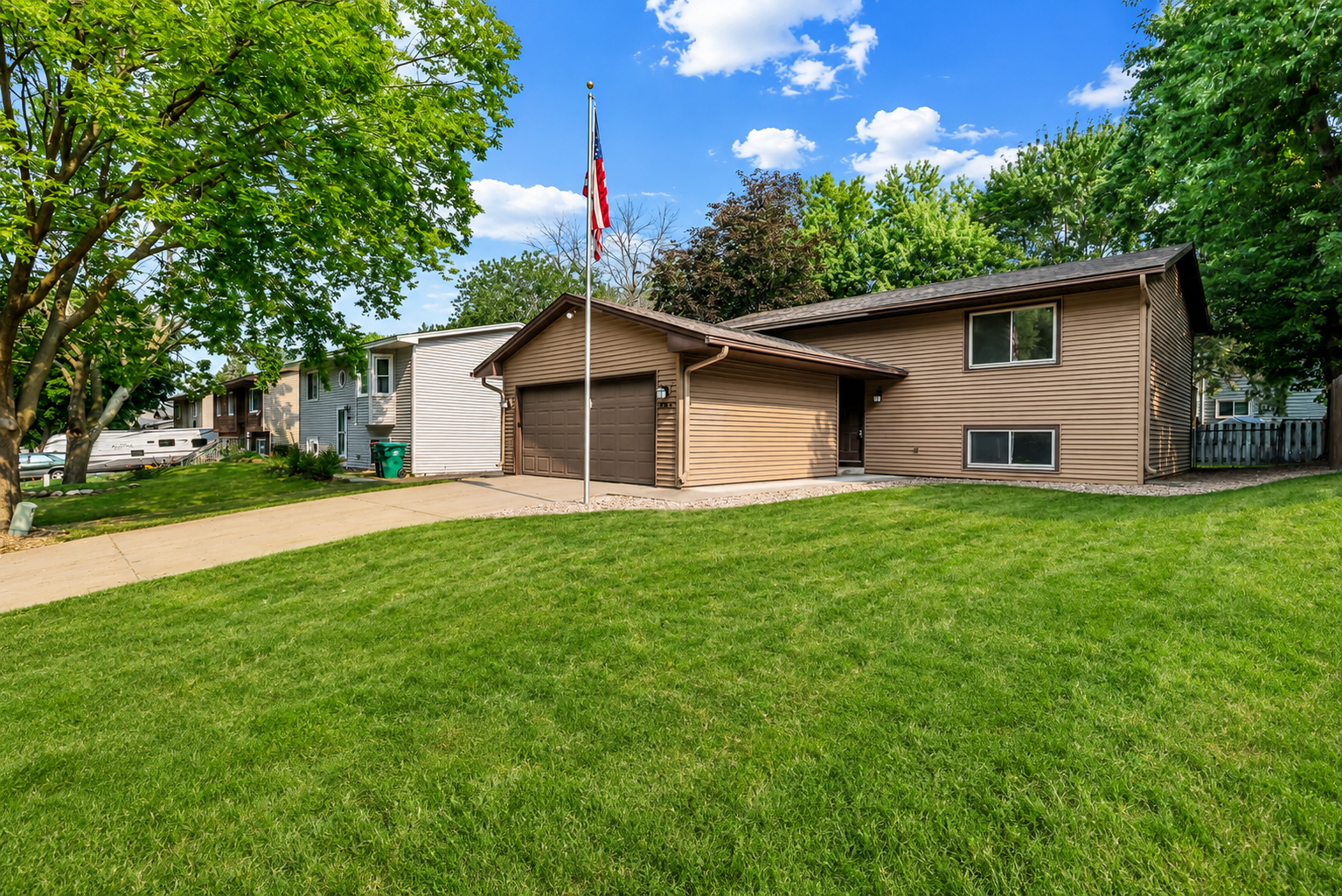 30th image of 865 104th Ave Nw, Minneapolis, MN 55433 | MLS# 7125318