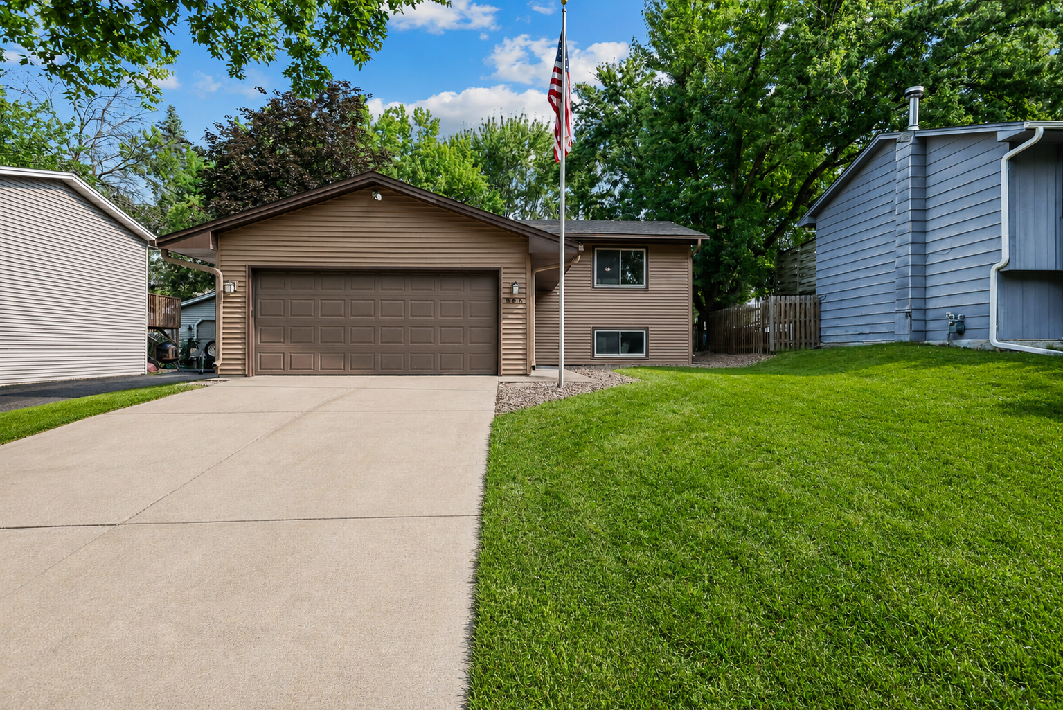 1st image of 865 104th Ave Nw, Minneapolis, MN 55433 | MLS# 7125318