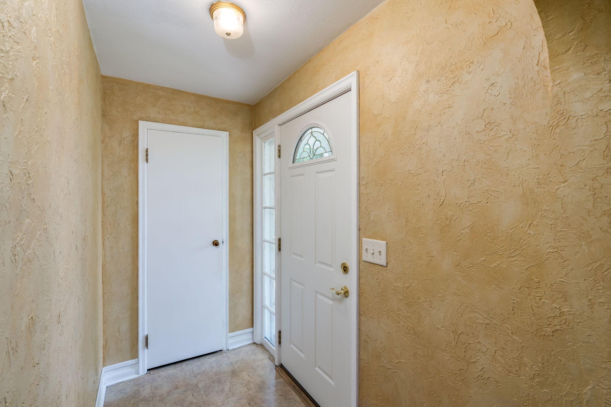 3rd image of 113 Hazel St, Mankato, MN 56001 | MLS# 7125344