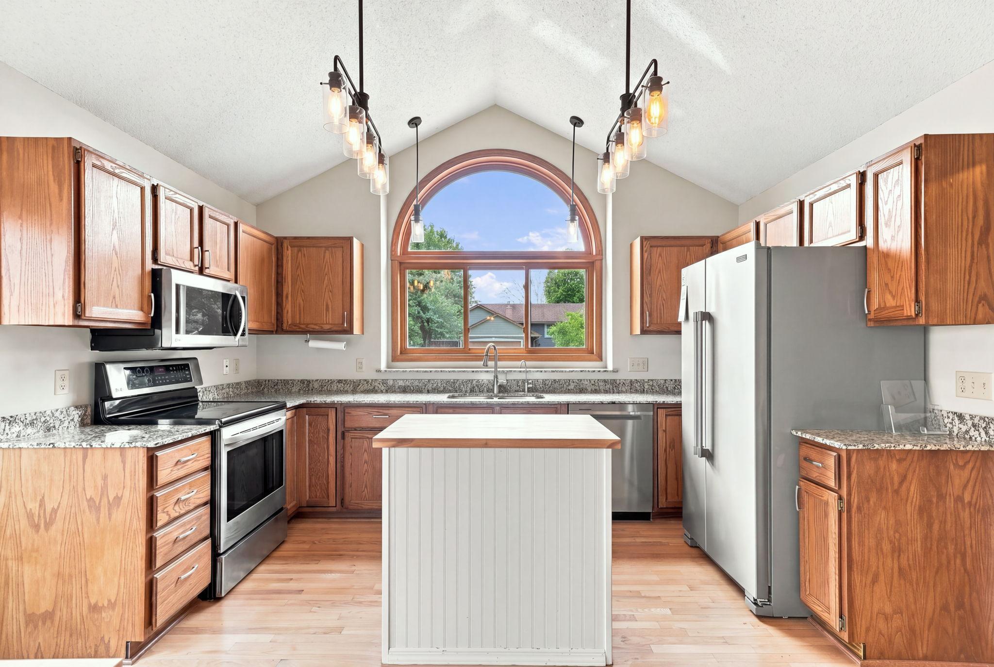 1st image of 7135 Upper 157th St W, Saint Paul, MN 55124 | MLS# 7125363