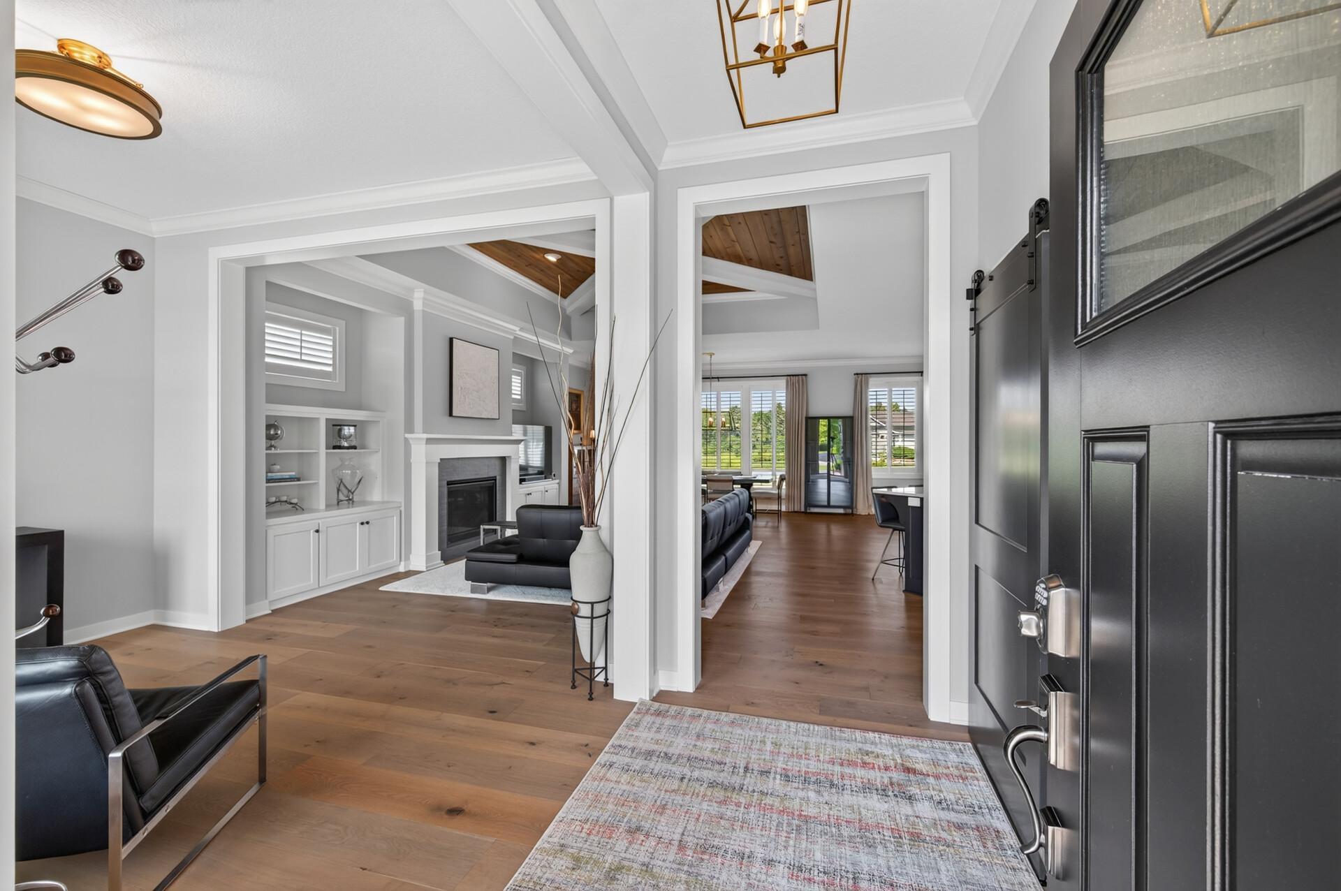 4th image of 37 Summit Farm Ln, Saint Paul, MN 55110 | MLS# 7125370