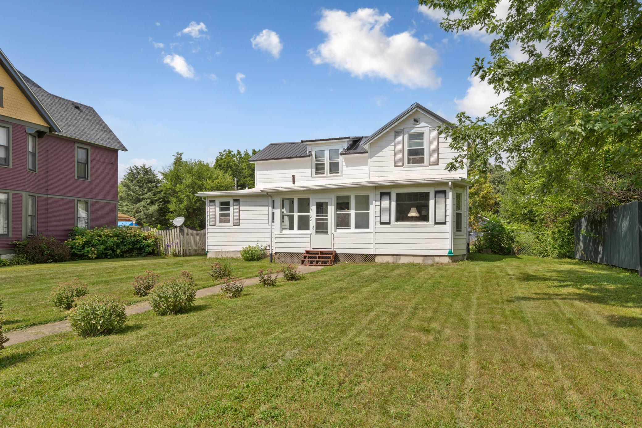 3rd image of 122 W School St, Owatonna, MN 55060 | MLS# 7125388