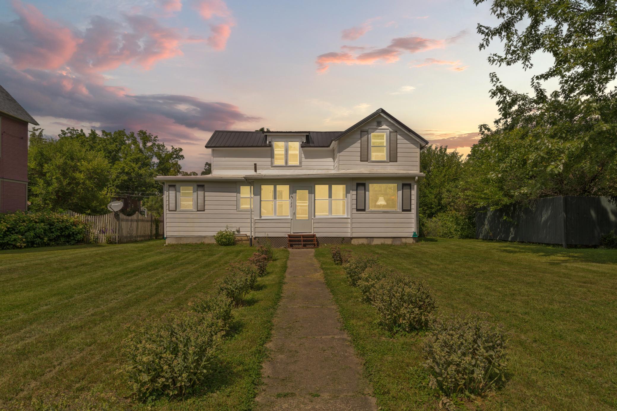 4th image of 122 W School St, Owatonna, MN 55060 | MLS# 7125388