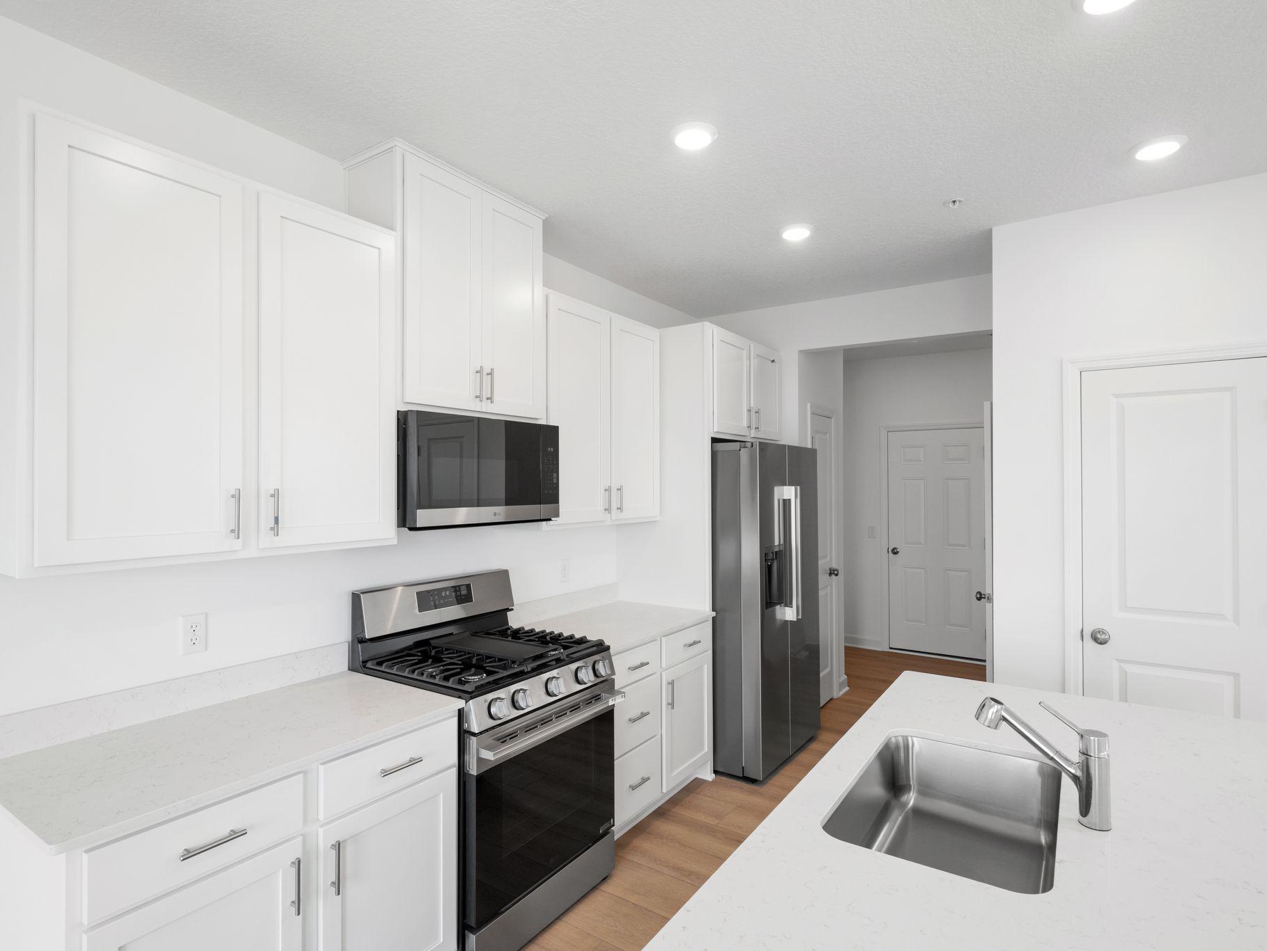 4th image of 221 Huntington Dr, Waconia, MN 55387 | MLS# 7125445