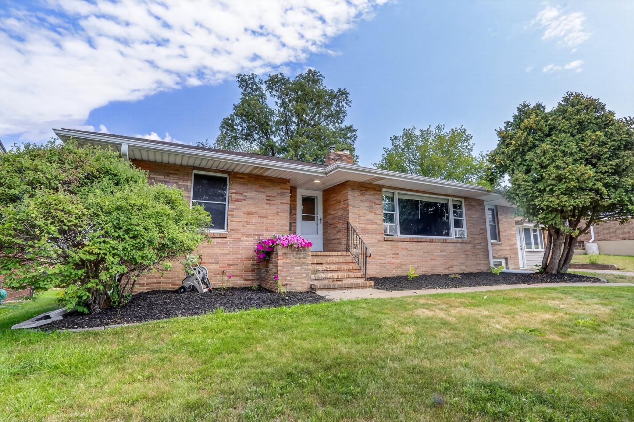 2nd image of 212 S Pokegama Ave, Grand Rapids, MN 55744 | MLS# 7125490