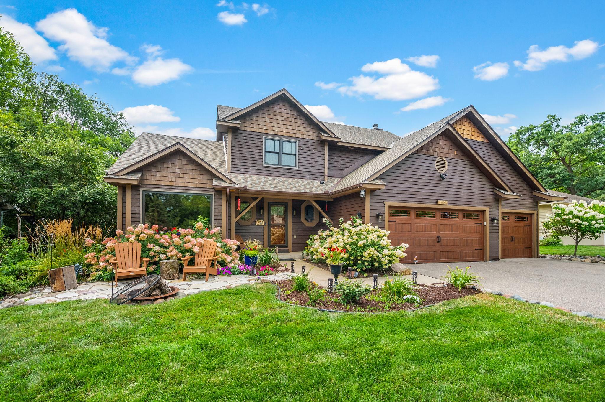 1st image of 12155 Gantry Ln, Saint Paul, MN 55124 | MLS# 7125534