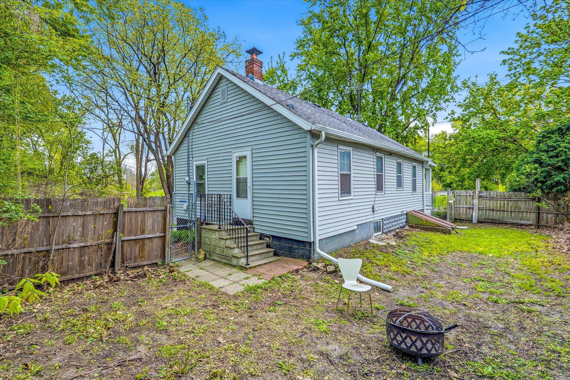 19th image of 891 Benhill Rd, Saint Paul, MN 55105 | MLS# 7125572